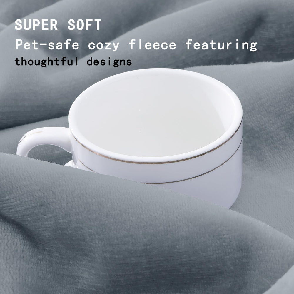 Smiry furniture-protector on sofa demonstrates hair and stain resistance.
