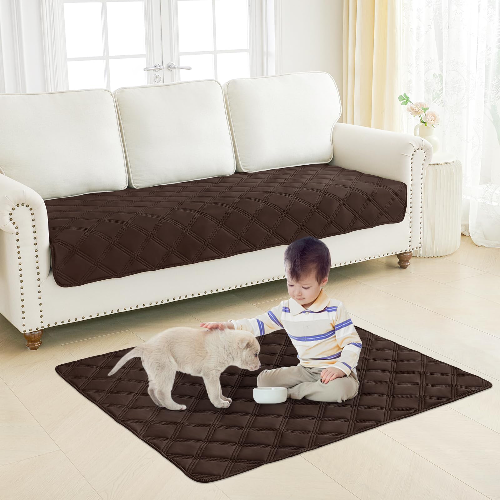 Smiry soft quilted fabric close-up provides cozy pet lounging