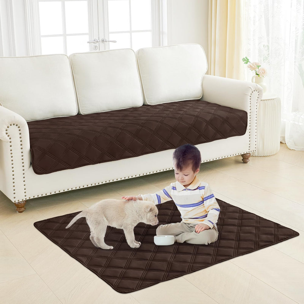Smiry soft quilted fabric close-up provides cozy pet lounging