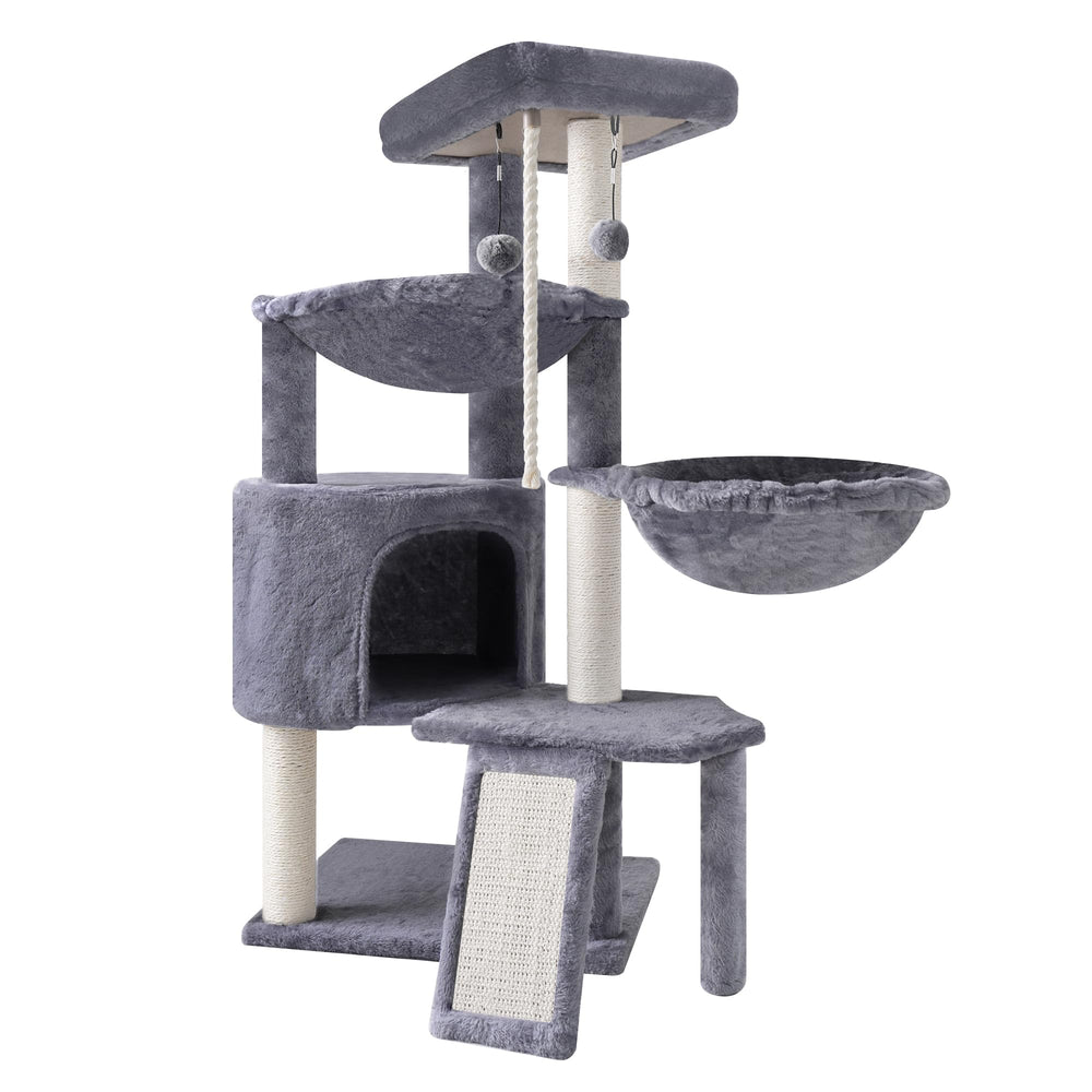 Smouatou Xin cat condo provides a cozy hideaway for peaceful naps.