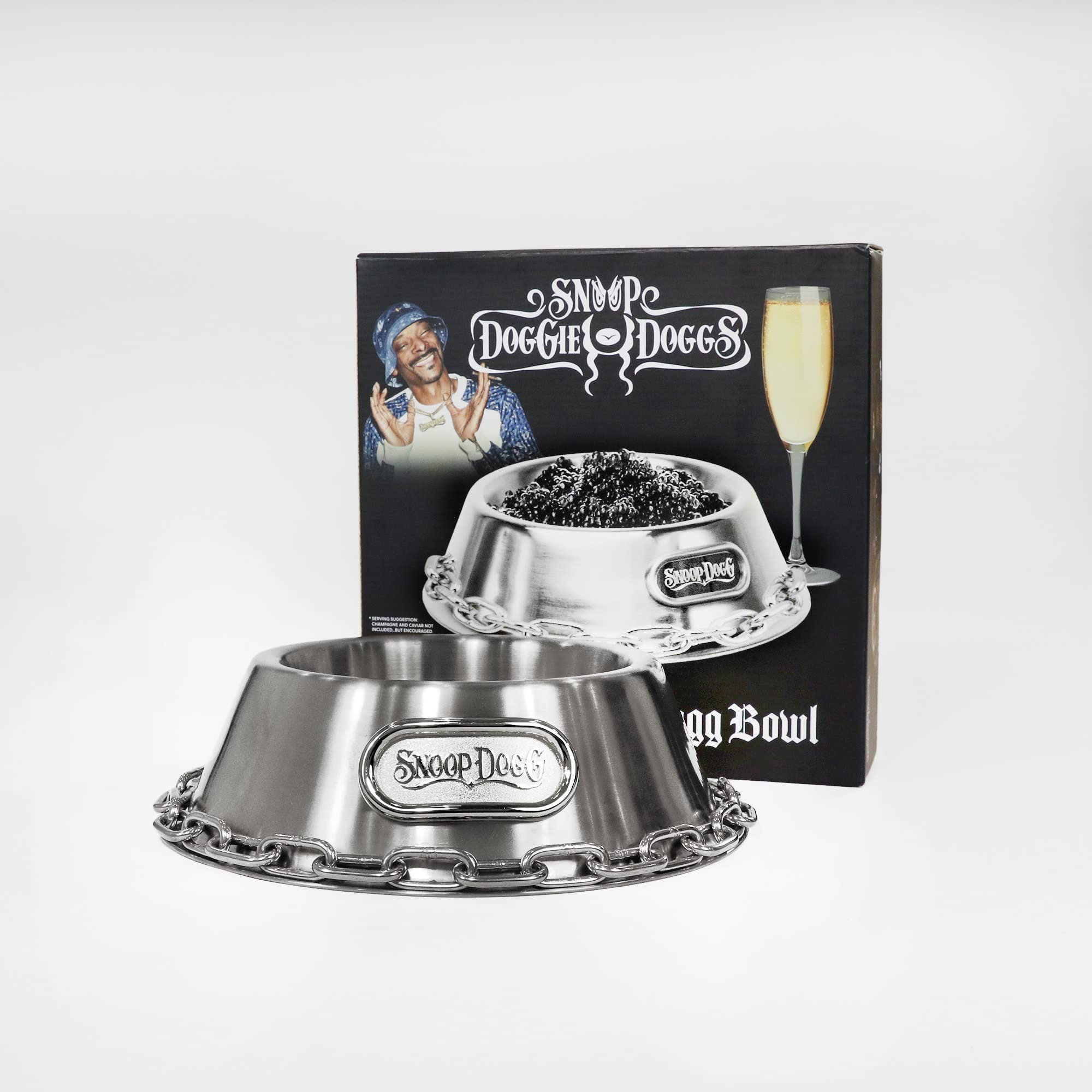 Snoop Doggies Doggs Deluxe chain-trim detail highlights heft and stylish dining