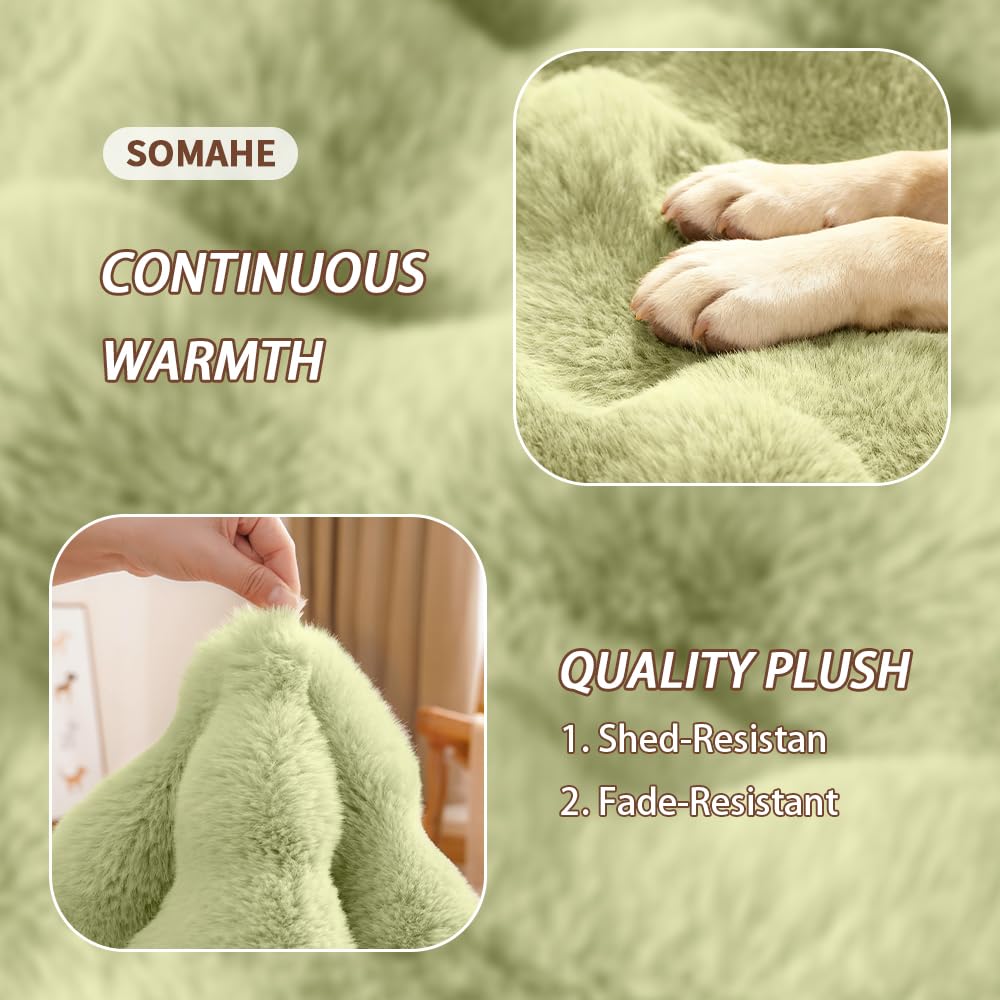SOMAHE cat bed 35x27-inch-green fits large cats and provides ample space.