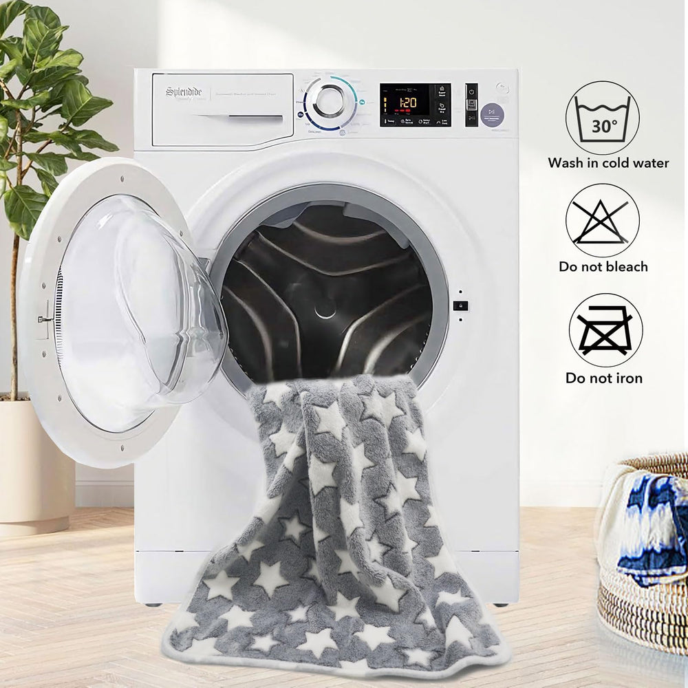 SORKUT star-bone-love print blanket adds cute style.