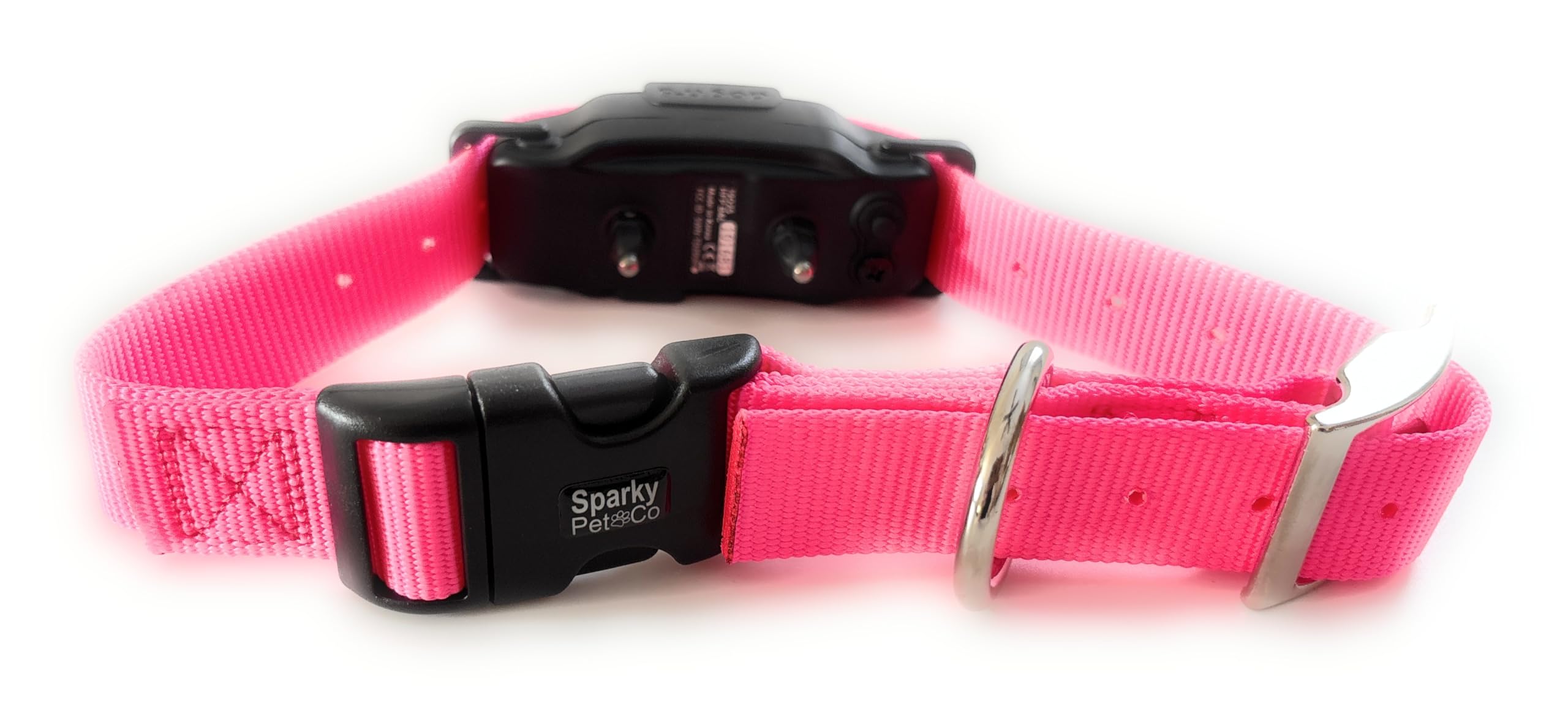 Sparky Pet Co double buckle closure demonstrates secure fit and quick-release convenience.