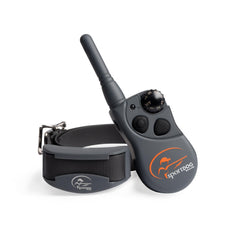 SportDOG FieldTrainer 425XS transmitter enables reliable off-leash control.