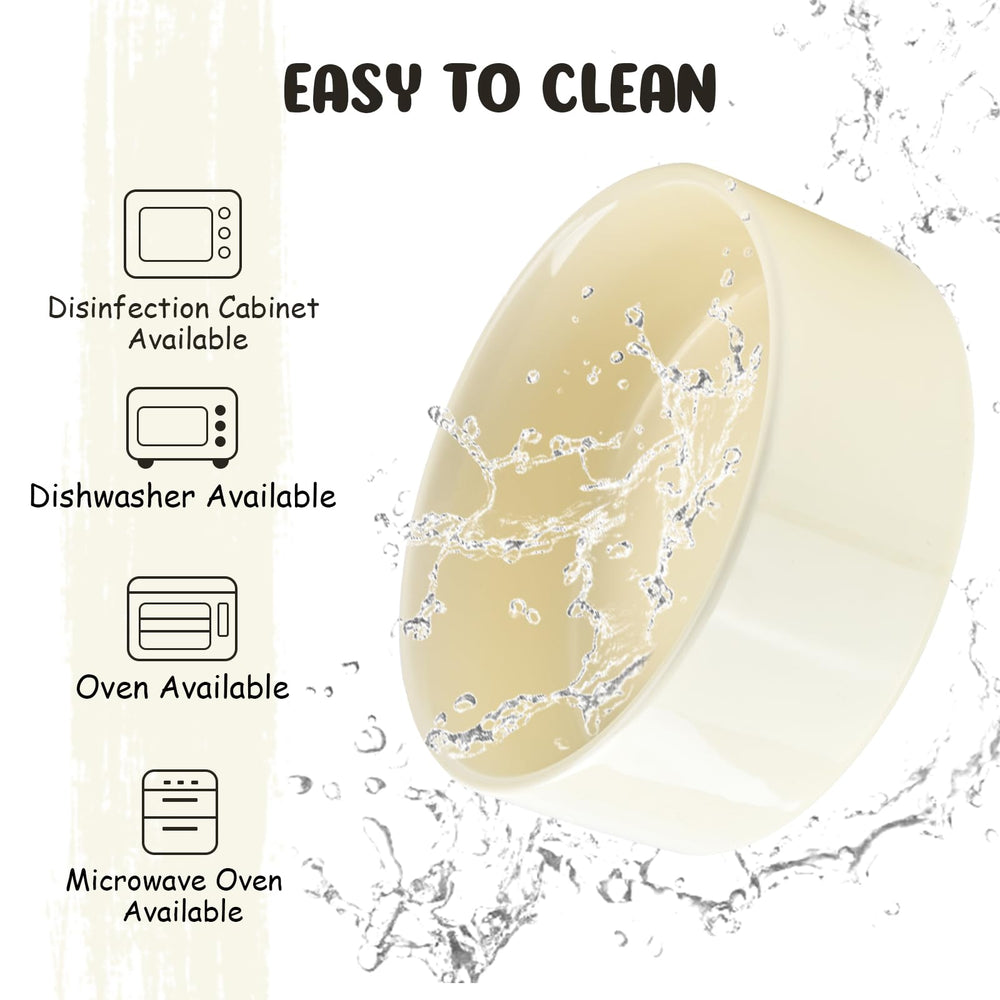 SPUNKYJUNKY non-slip base prevents spills during meals.