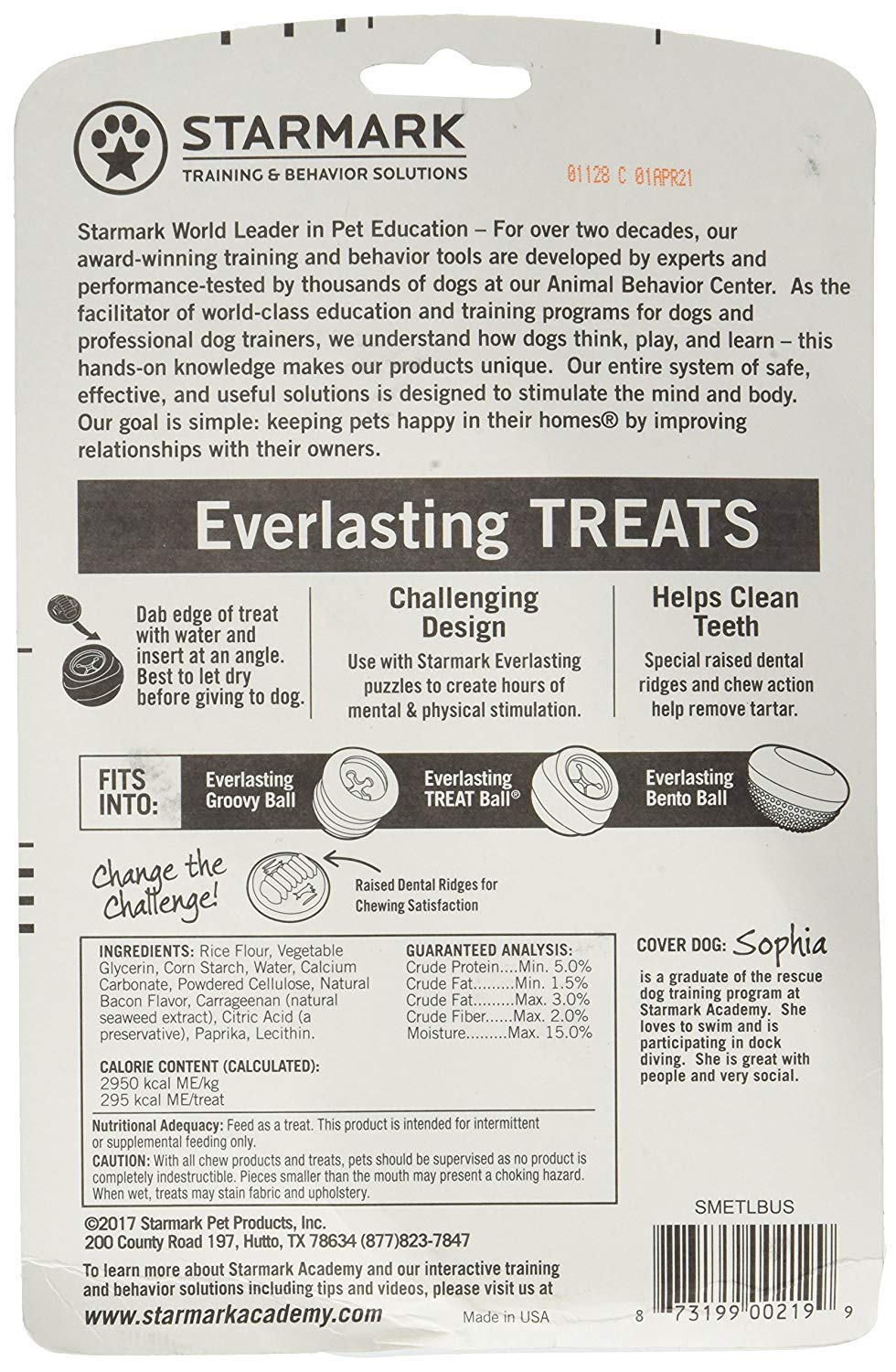 Starmark Everlasting Bacon dental chews close-up shows bacon aroma and durable bite for dogs