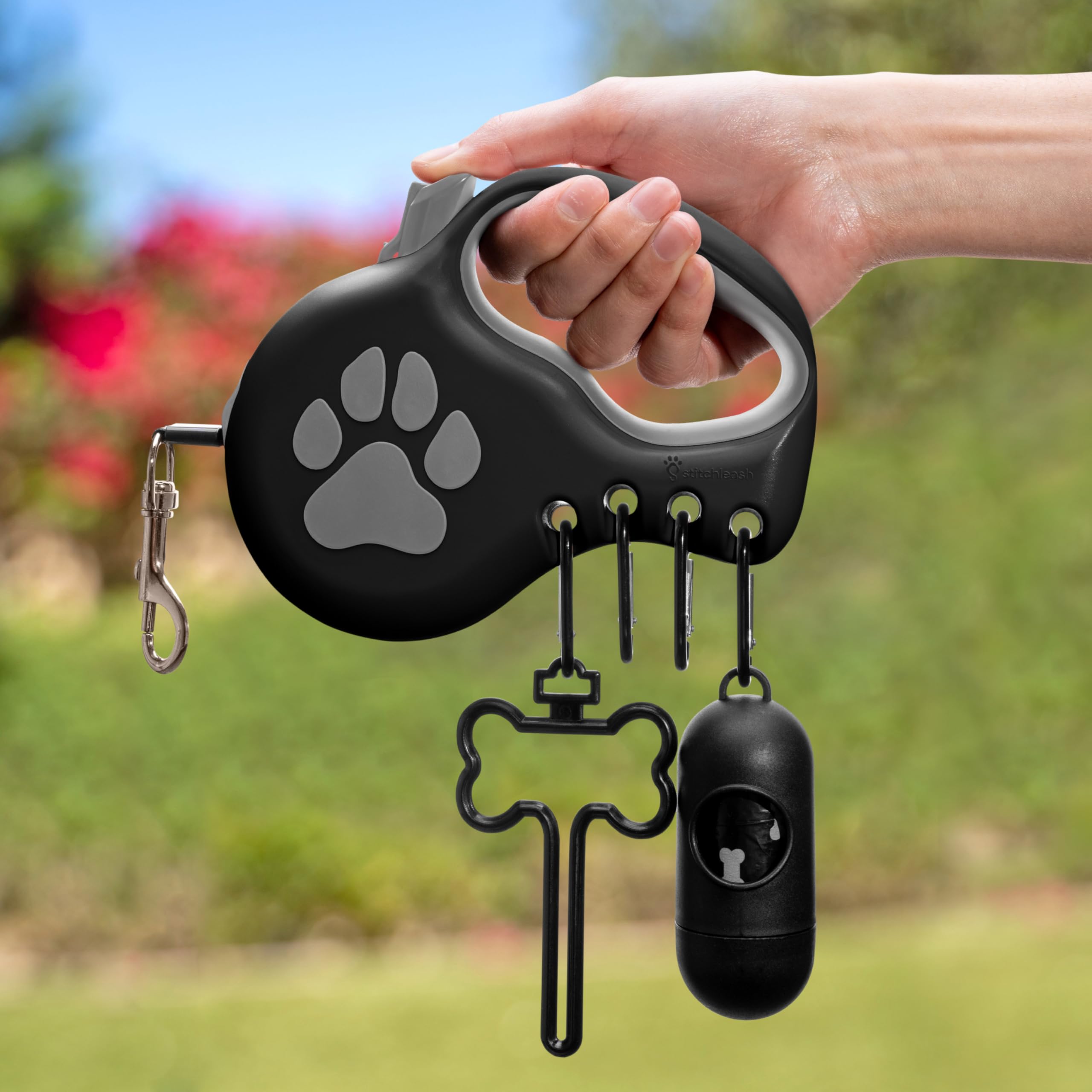StitchLeash up-to-55lb design is ideal for small to medium dogs.