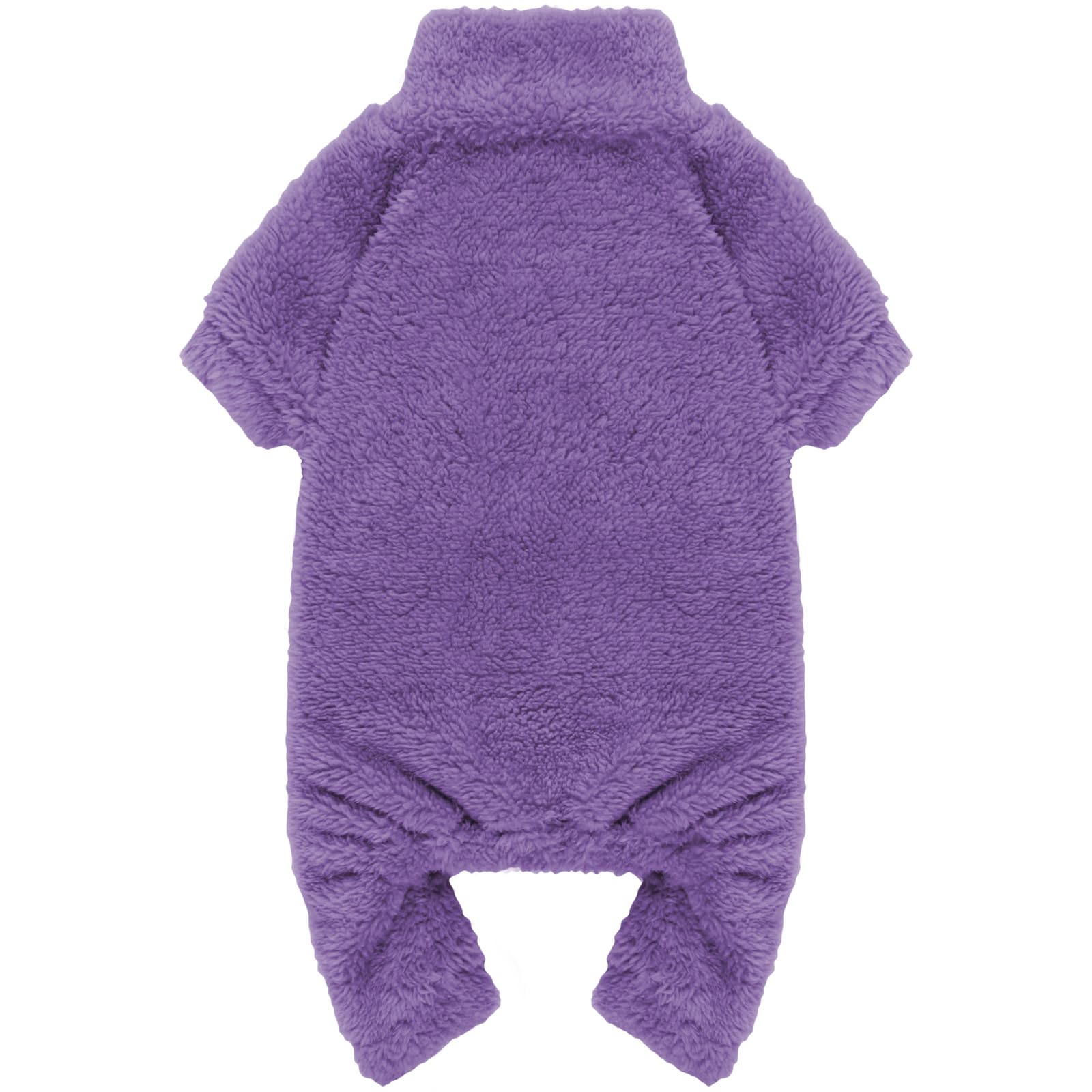 Pijama Stpiatue de peluche con cuello alto para calor suave.