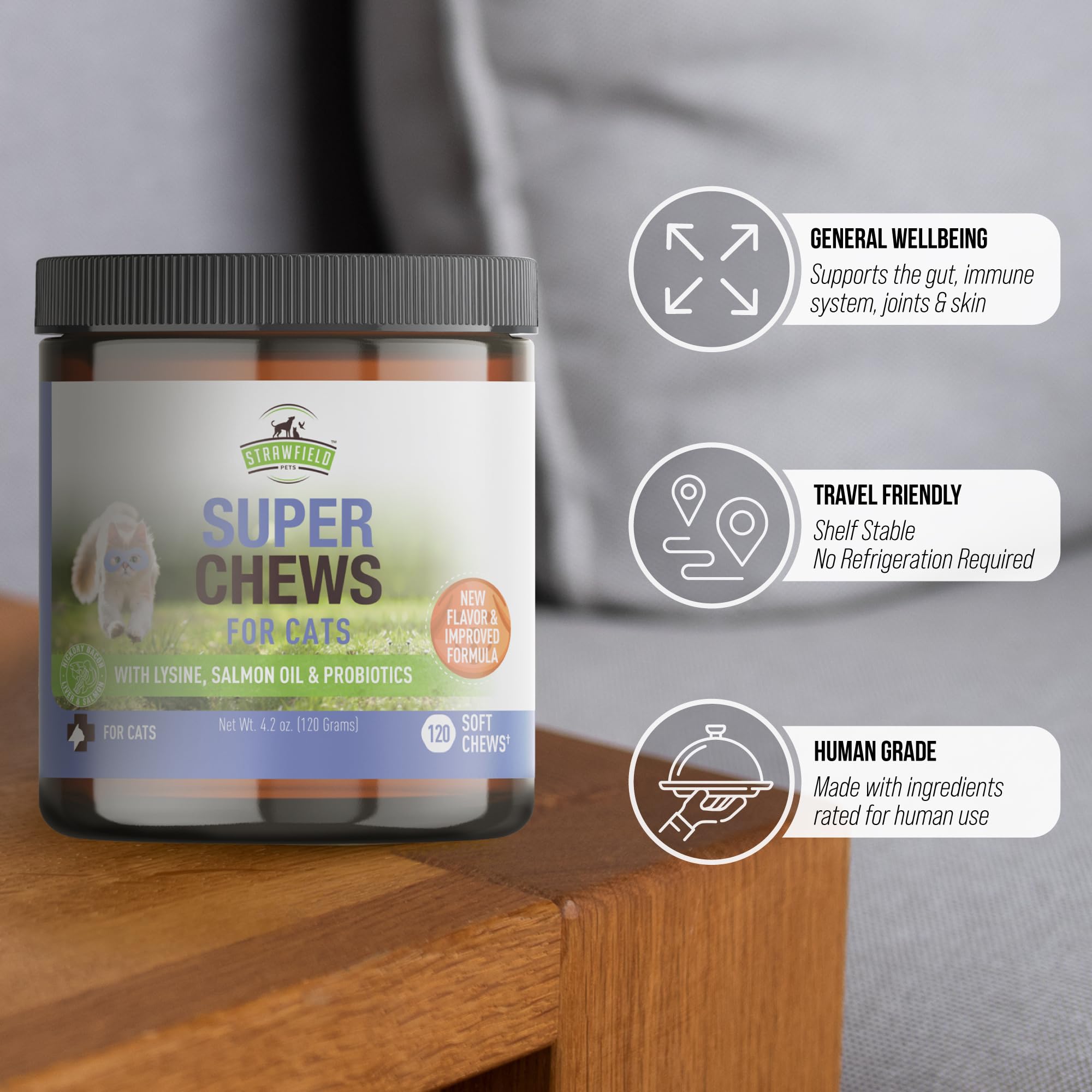 Strawfield Pets Super Chews immune-gut-health illustration shows probiotic strains and CFU count.