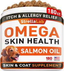 STRELLALAB Omega3 dogs jar close-up showing salmon oil chews for skin and coat health.