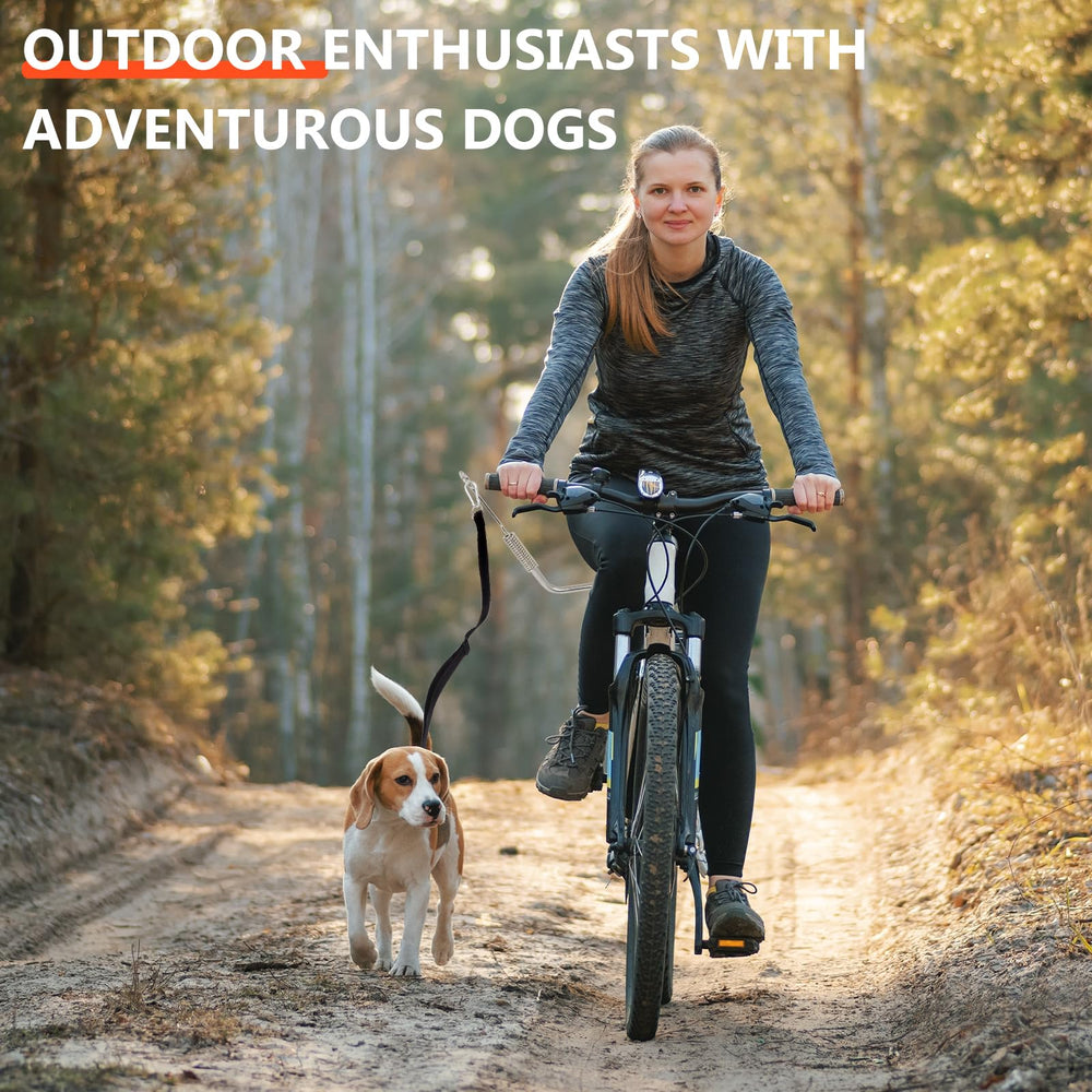 Sukubiui Bike Dog Leash in Park illustrates versatile outdoor use with dogs
