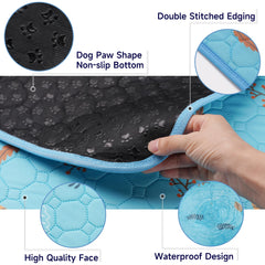 Sunheir pee pad non-slip base keeps pad in place on wood floors.