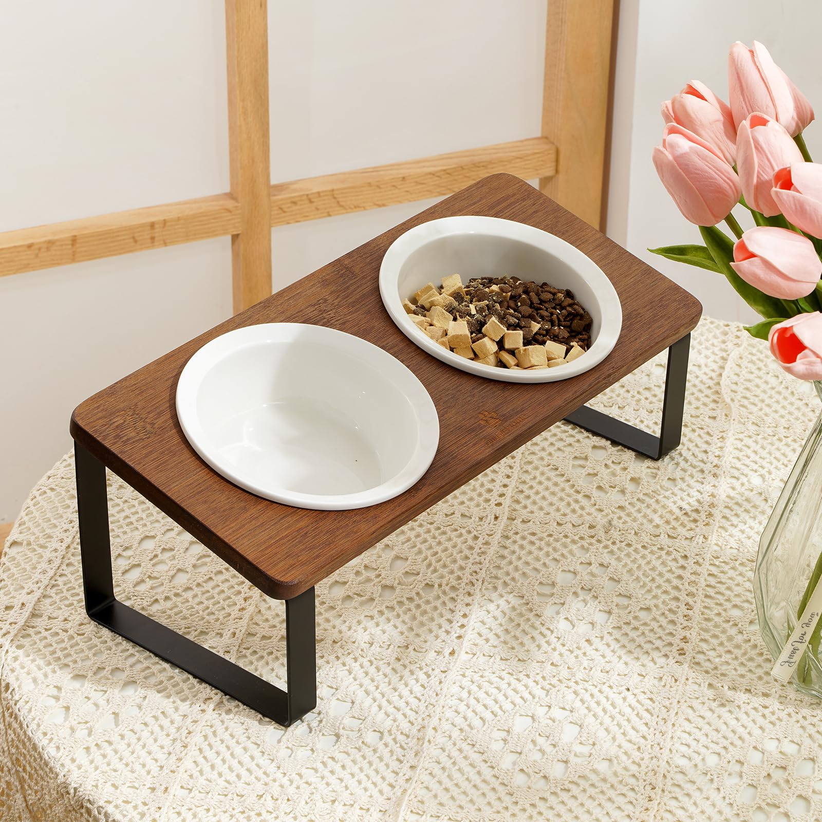 Sunhoo clean dining area keeps bowls away from dust and pet hair