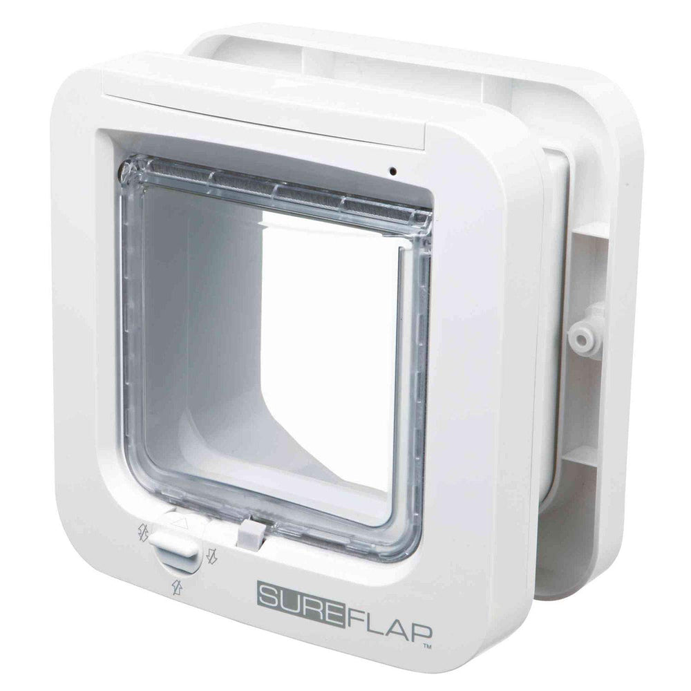 SureFlap battery-powered operation offers long, low-maintenance power with four AA batteries