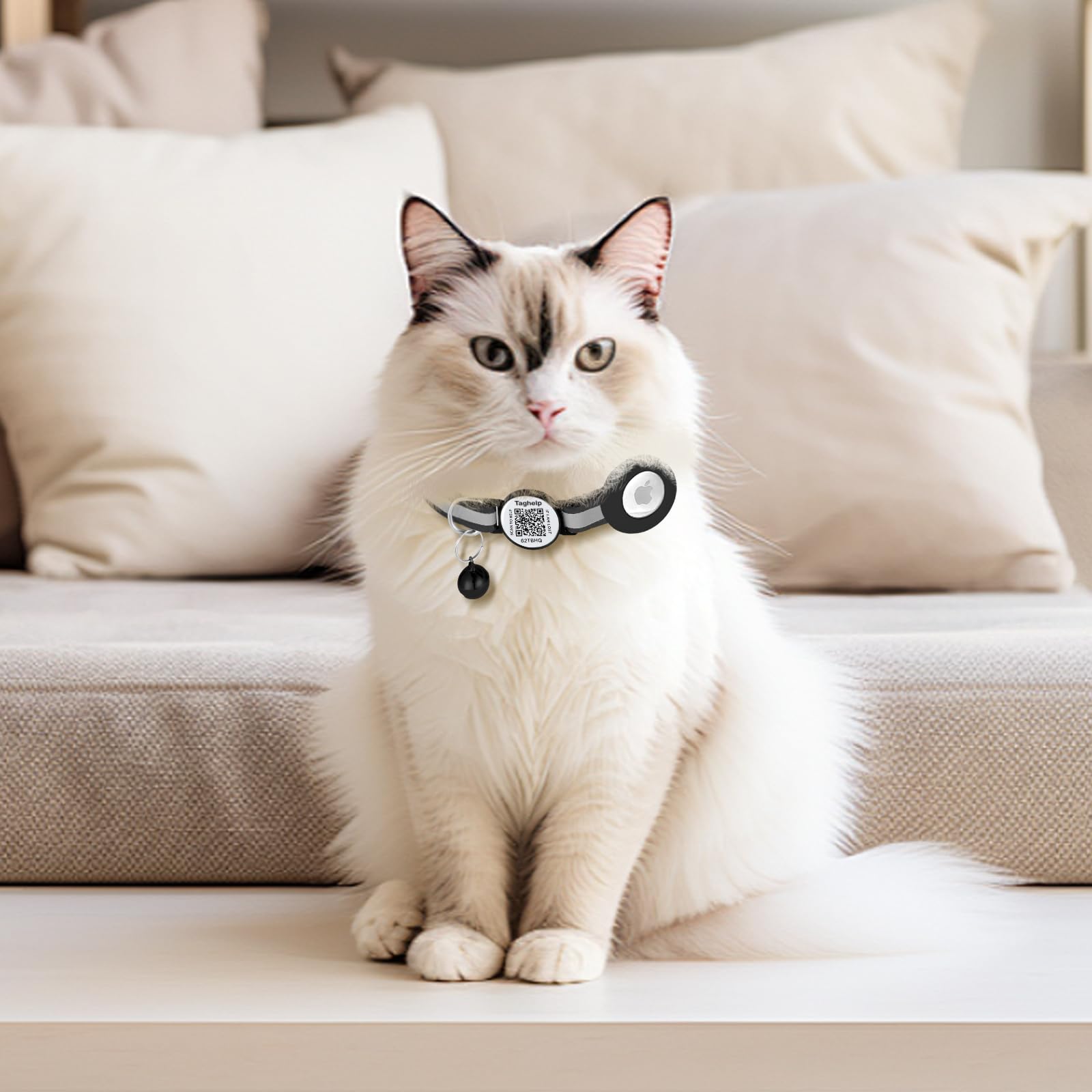 Taghelp QR cat collar silky nylon feel ensures comfortable daily wear.