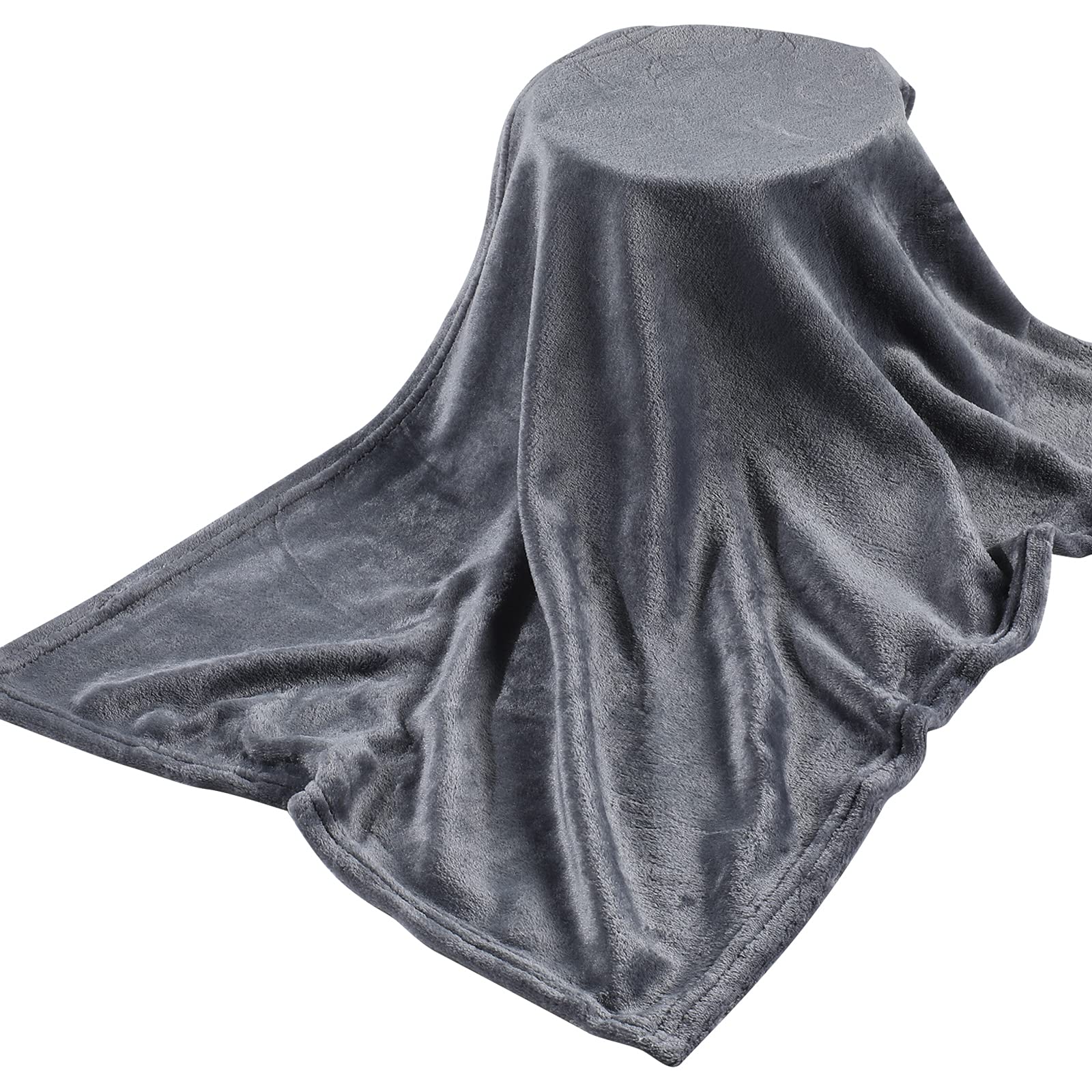 tatuo pet blanket with dog snuggle emphasizes warmth and comfort