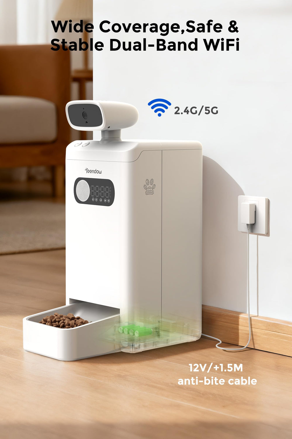 Teendow XLY-M1 pet moments capture adorable memories during feeding and play.