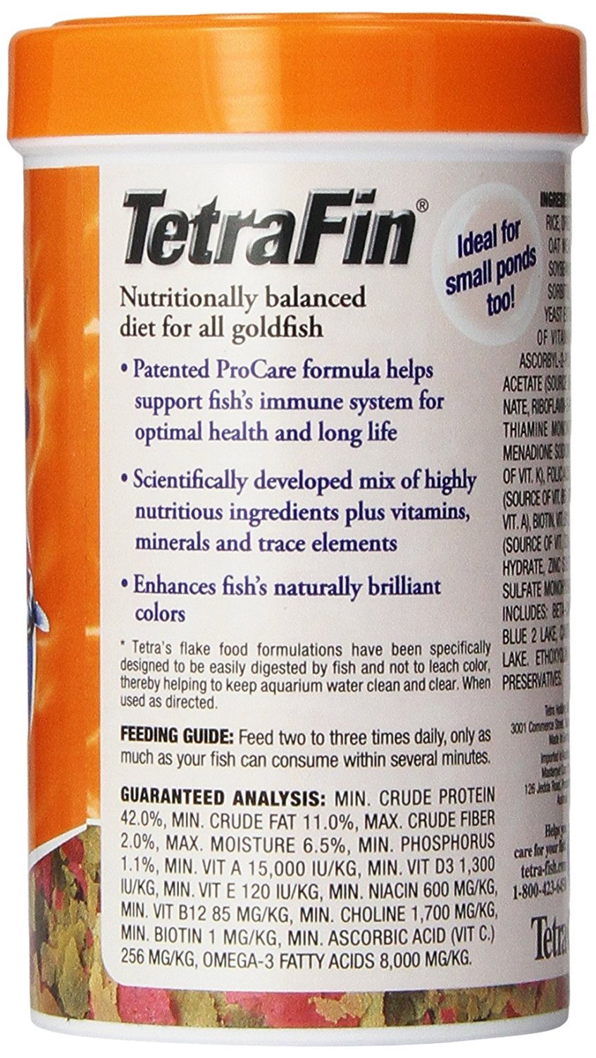 TetraFin Goldfish Flakes in bowl demonstrating fish-friendly feeding and color-safe nutrition