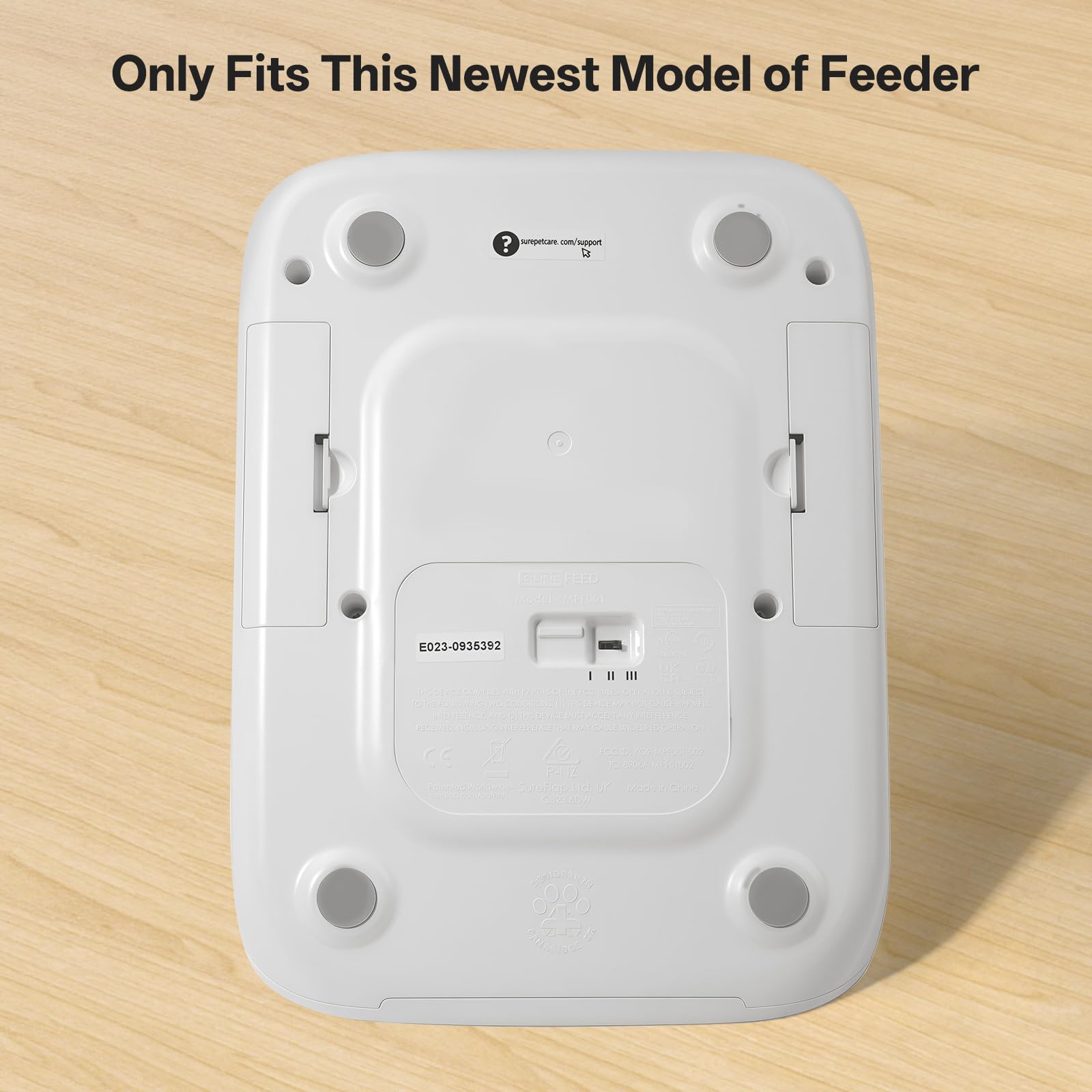 Tettie pet feeder stand non-slip pad keeps stand stable on hard floors