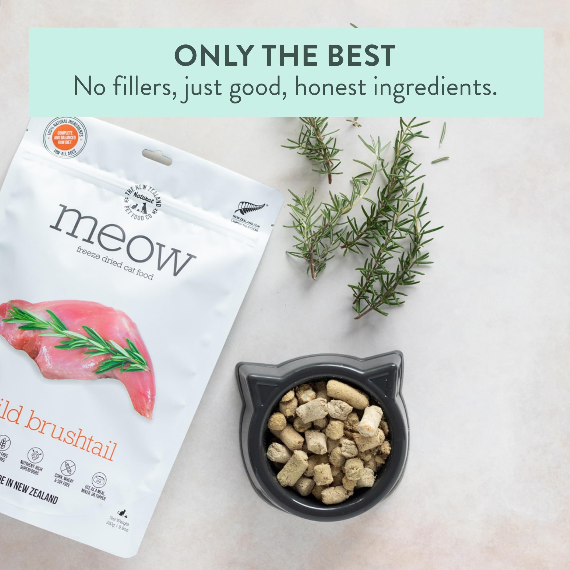 The New Zealand Natural Pet Food Co Meow lamb-green-tripe highlights digestive enzymes and probiotic support