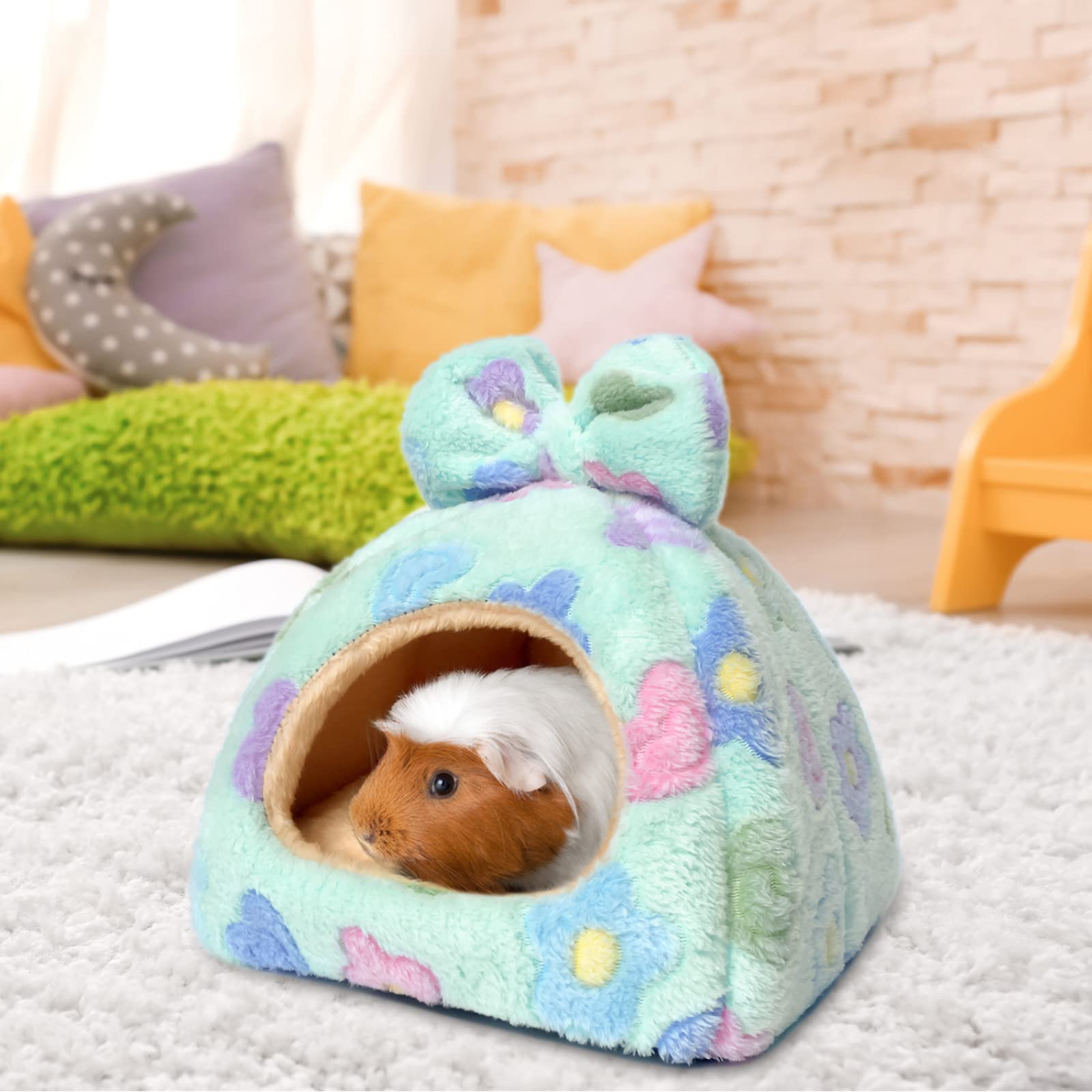 Tierecare Guinea Pig Hideout washable fabric supports long-term use and easy care.