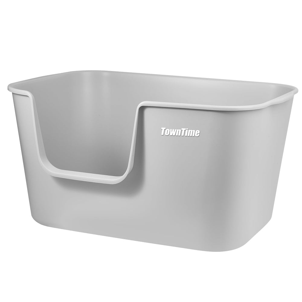 TownTime extra-large kitty litter box with anti-splash design helps keep floors clean.