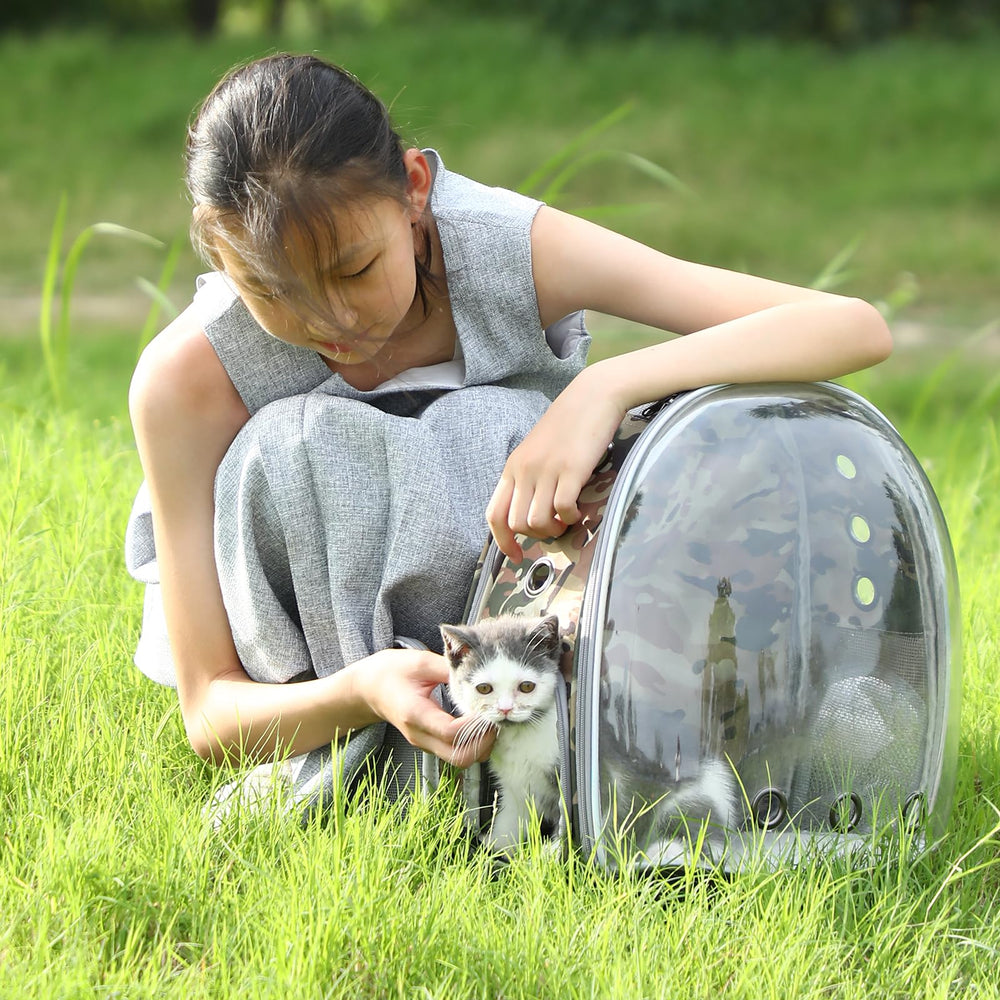 TOYSINTHEBOX Cat Backpack Carrier nine-vent design ensures airflow for comfy trips