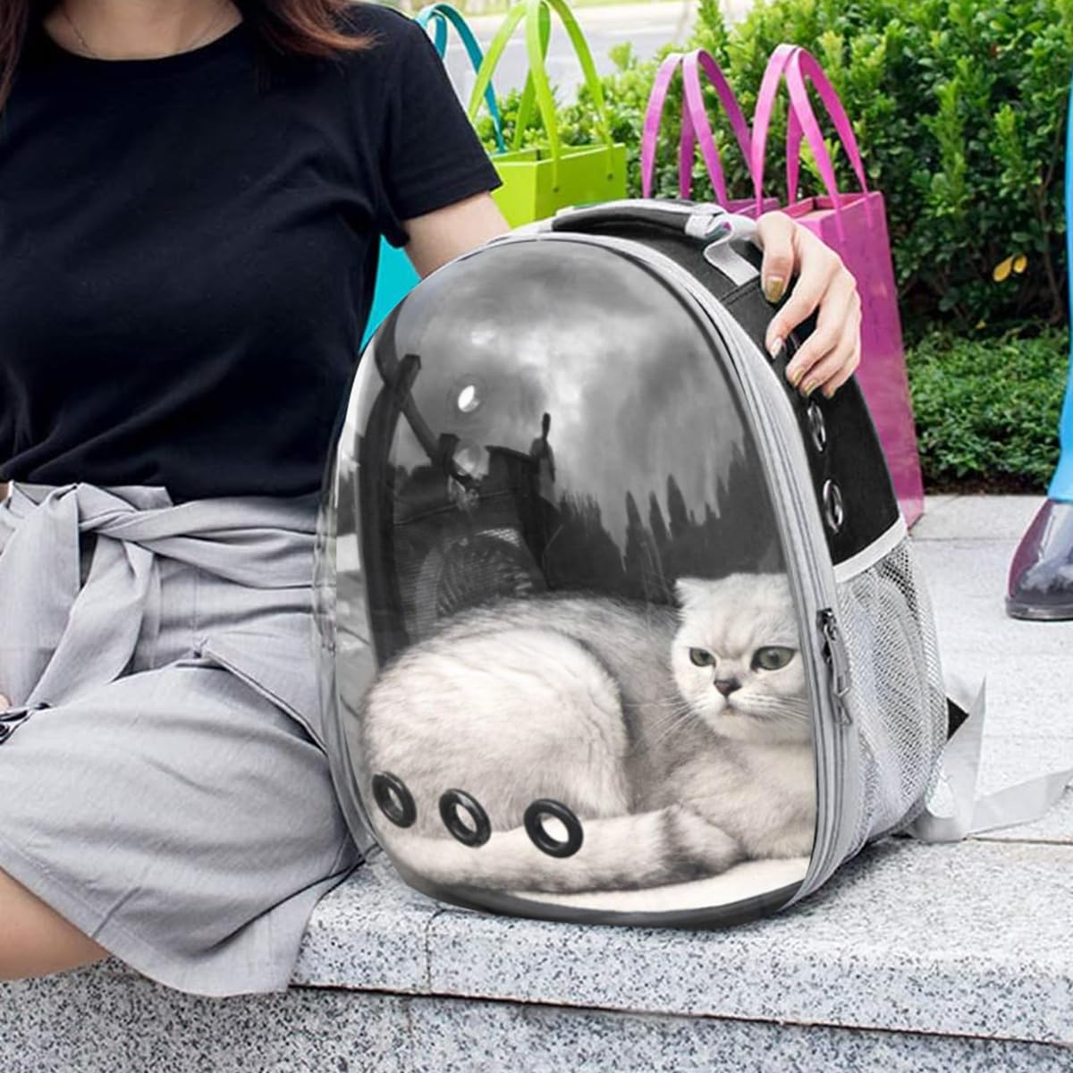 TOYSINTHEBOX side pockets for carrying pet essentials on the go