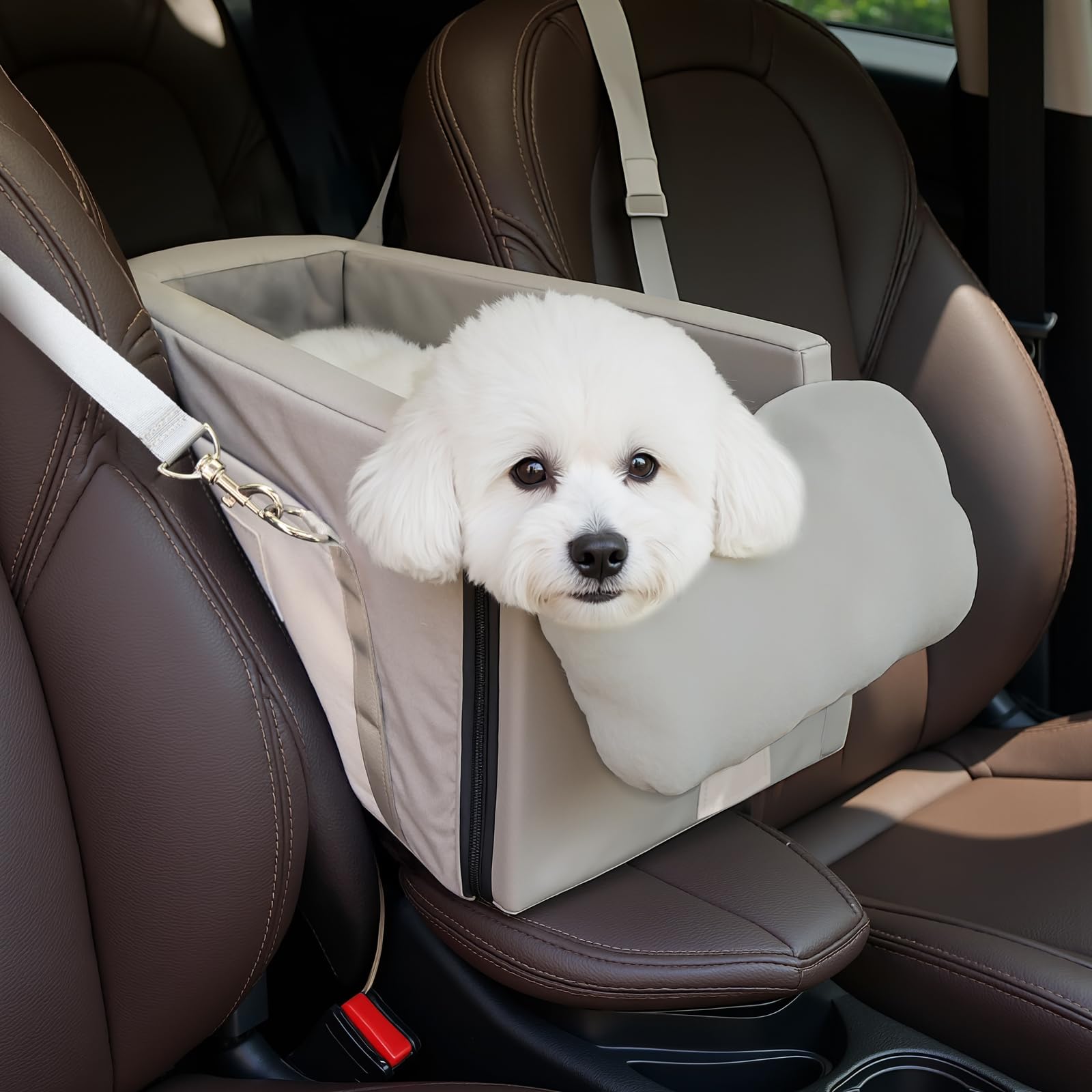 Tranquitas center-console dog car seat front view for safe, comfy rides with small pets