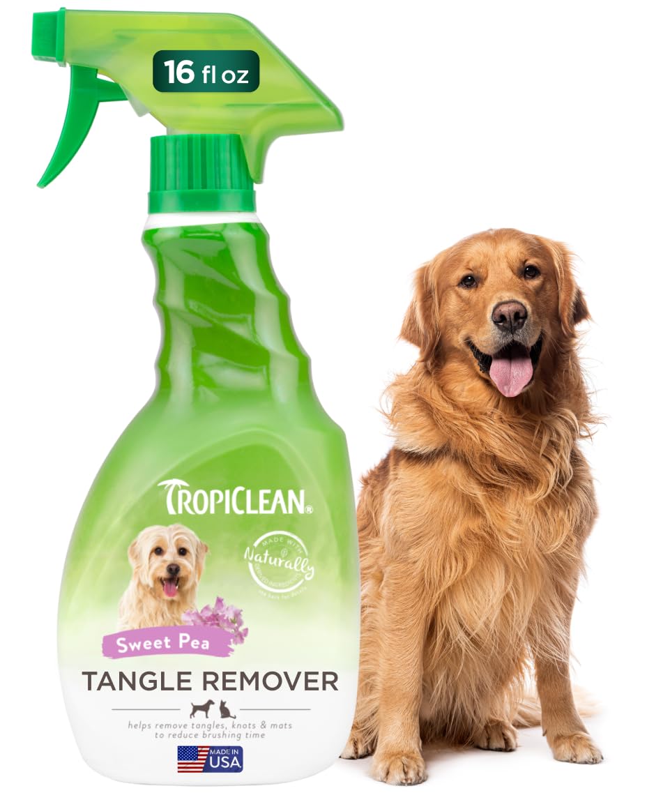 TropiClean desenredante para perros, botella visible, facilita cepillado suave.