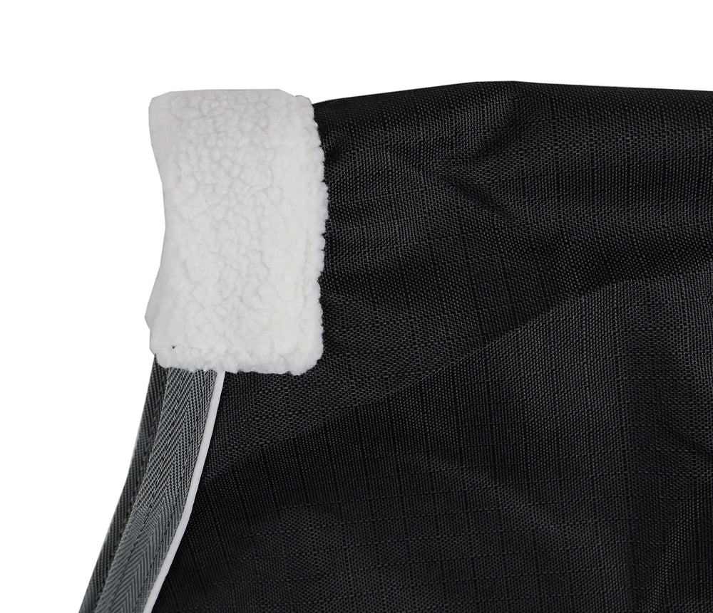 tteke deluxe turnout quick-clip front closures simplify on/off for busy barns