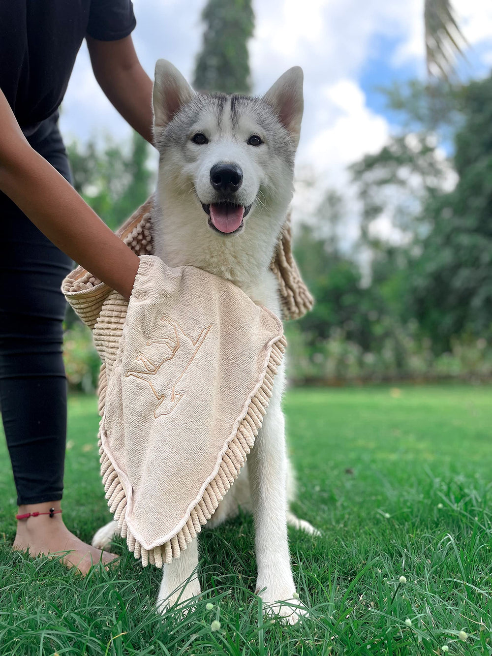Tuff Pupper Quick Dry Towel all breeds usage shows versatile size