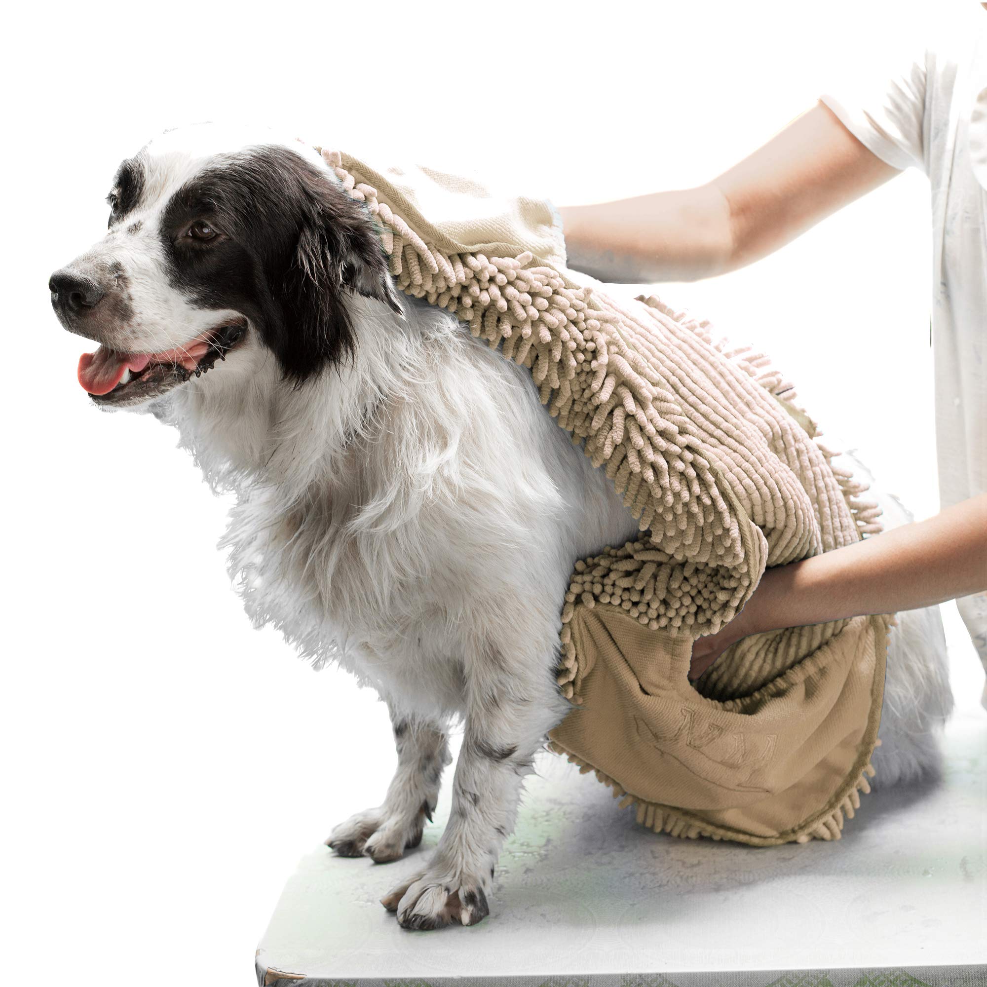 Tuff Pupper Quick Dry Towel close-up shows ultra absorbent microfiber soaking up water quickly