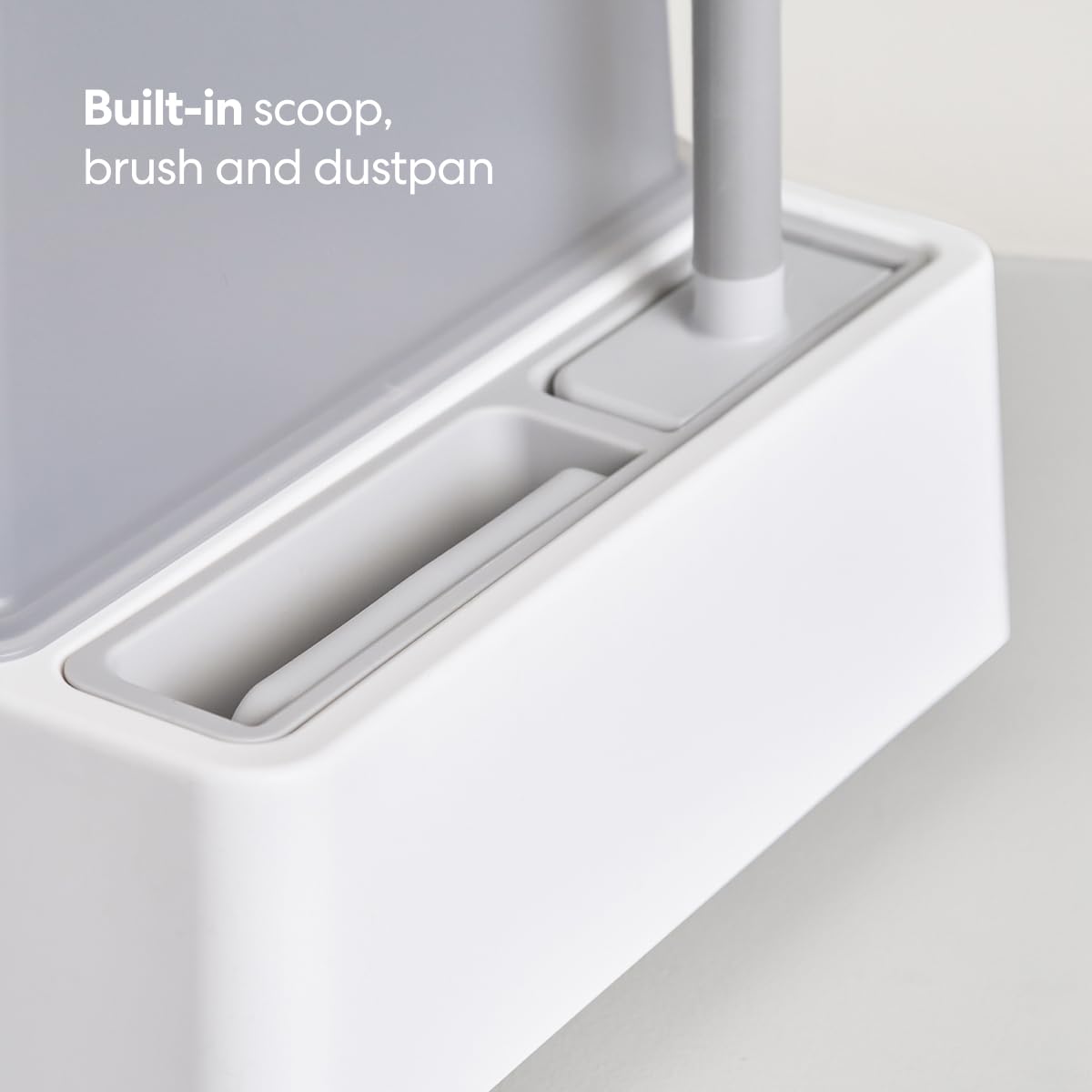 Tuft & Paw Cove built-in scoop ready for quick cleanup