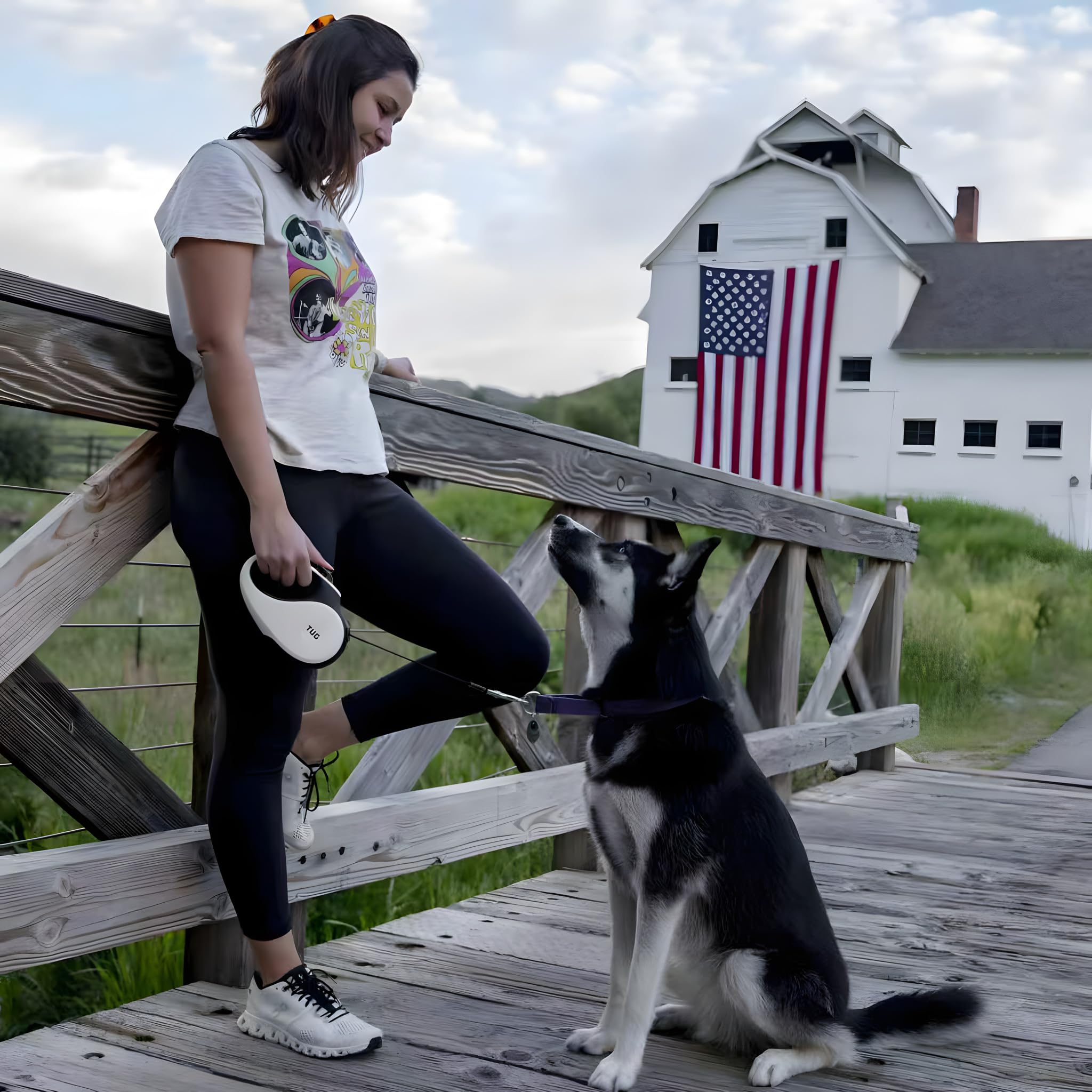 TUG 360° leash with ergonomic anti-slip handle for comfortable, long walks