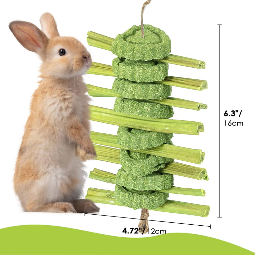 Tyotrbs wood and bamboo sticks visual focus: natural textures support gnawing and dental care