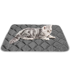 ULIGOTA self-warming bed close-up shows cozy warmth for pets.
