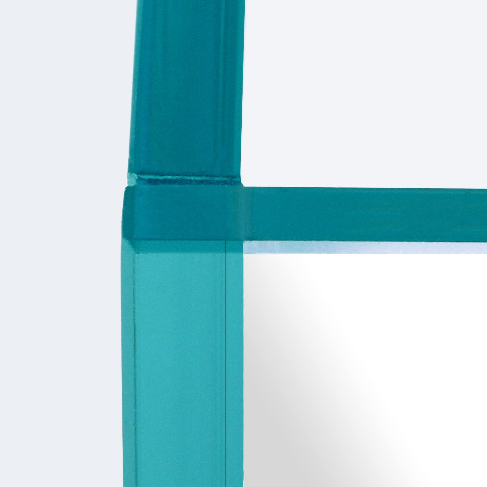 Ultra Clear Rimless Low Iron Aquarium Tank 60cm length shows a spacious display for aquatic life.