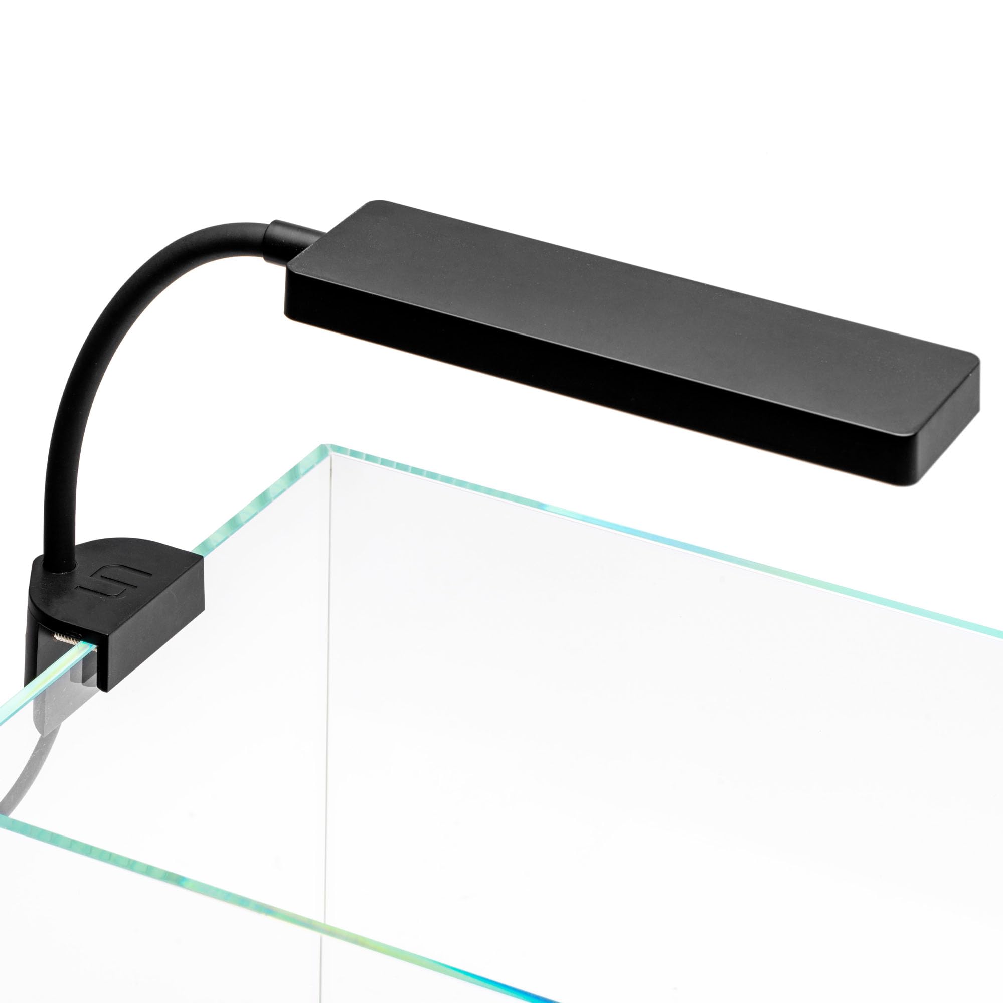 Ultum Refugium Light clip-on mount enables flexible nano reef positioning for Chaeto growth.