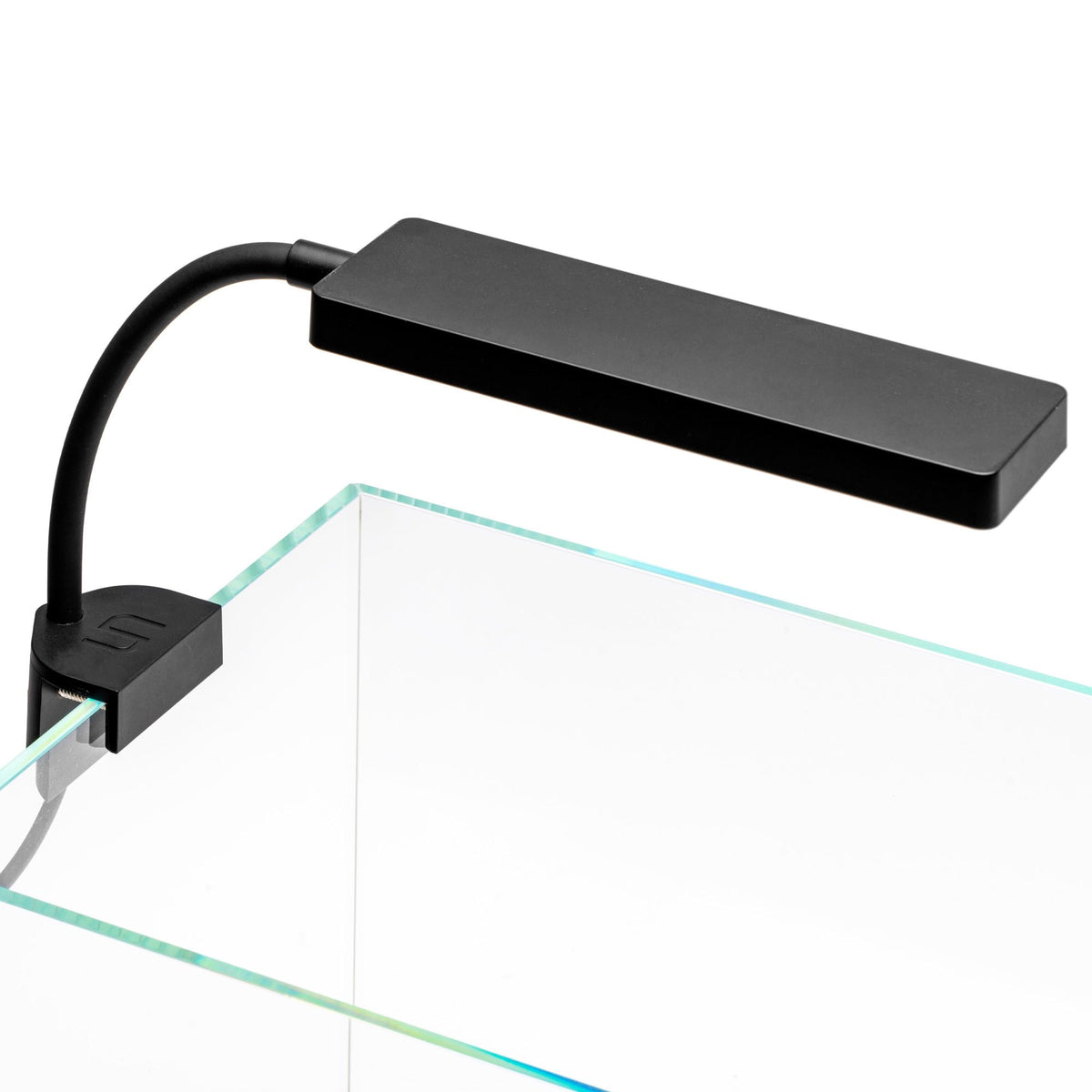 Ultum Refugium Light clip-on mount enables flexible nano reef positioning for Chaeto growth.