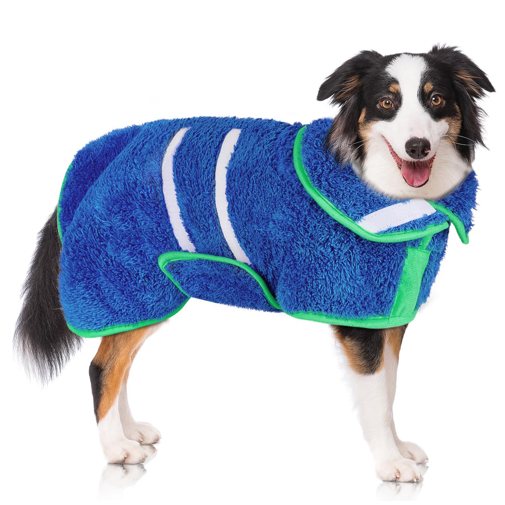 Unicorn Catcher dog bathrobe absorbent-fleece dries dogs quickly after bath.