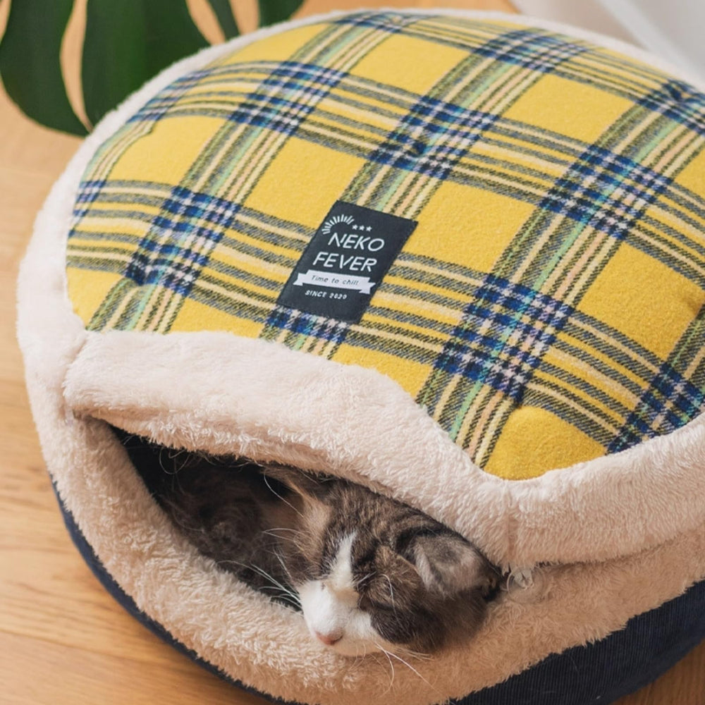 Urnat Cat Cave Bed care wipe-clean design detach parts and air-dry to maintain shape.