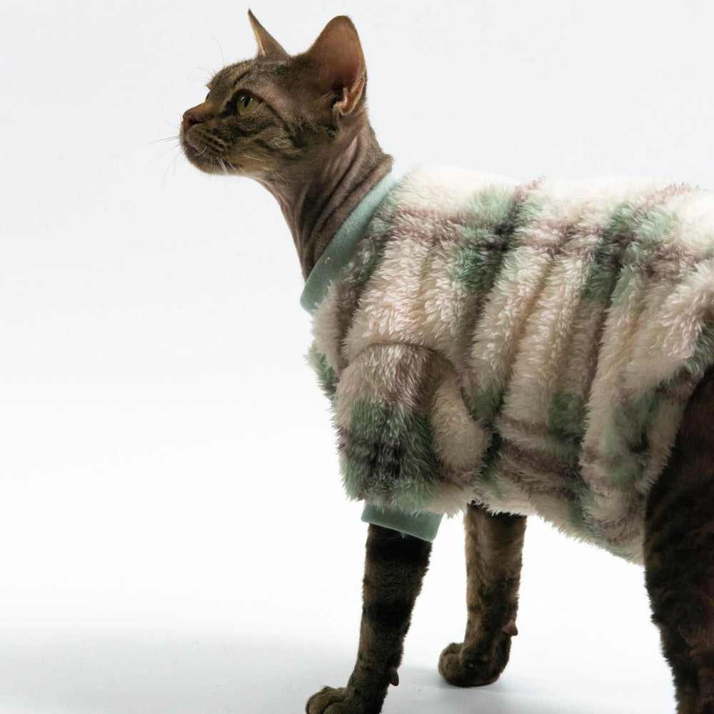 Urnat cat double-sided fleece clothes green plaid pattern on stylish indoor cat