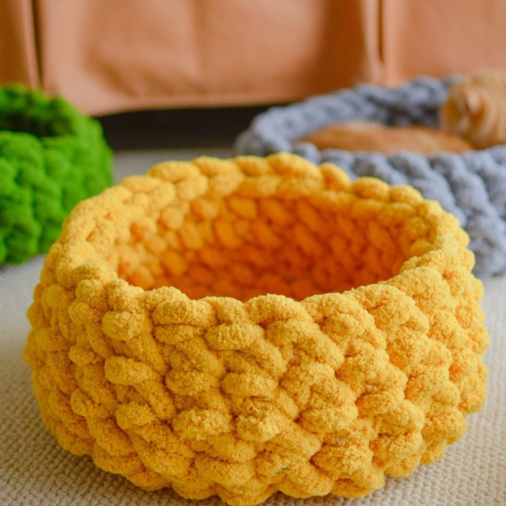 Urnat Cat Nest Bed handwoven detail highlights craftsmanship and softness.