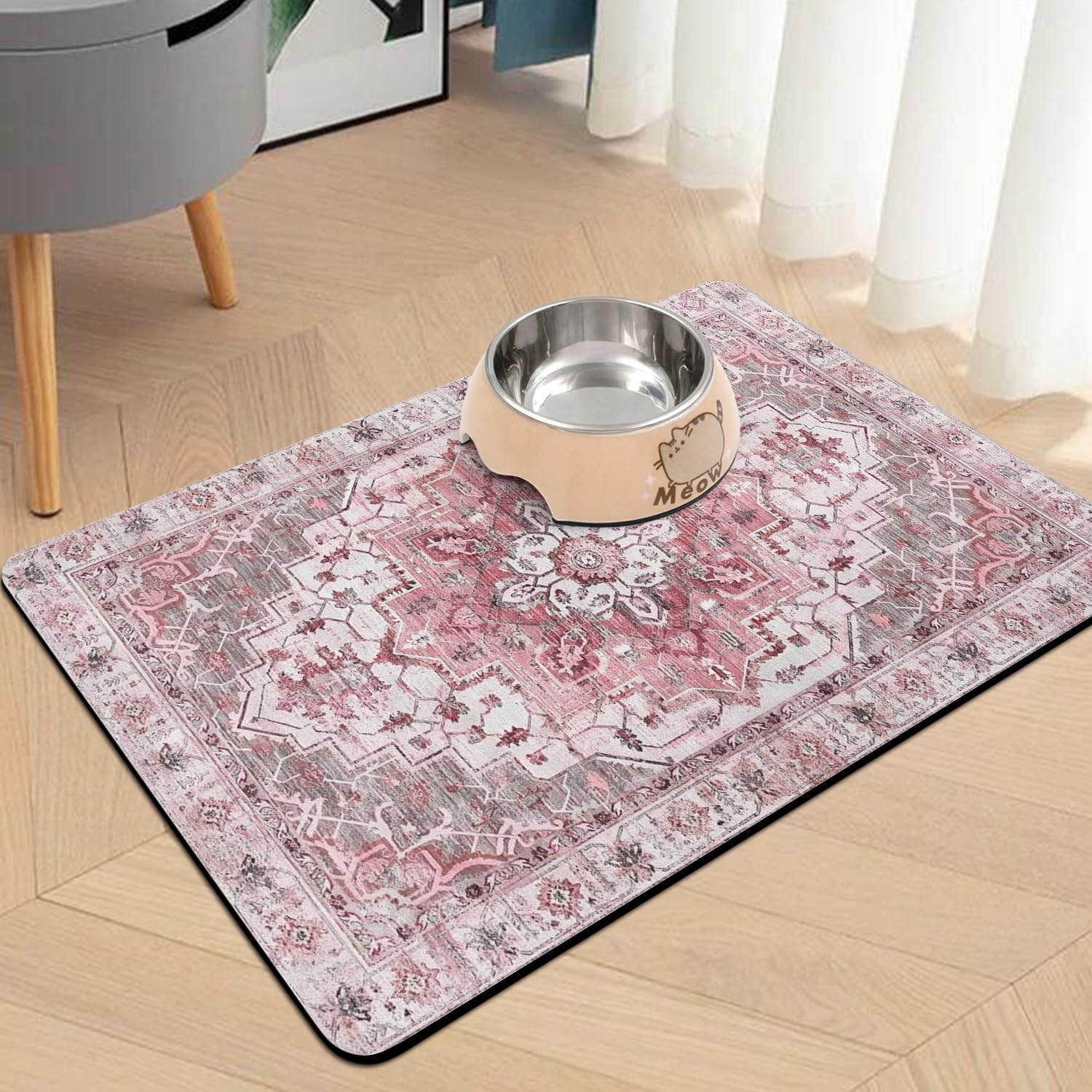 Usnfhcaw water-dispensing-mat catches spills for dry floors and easy cleaning.