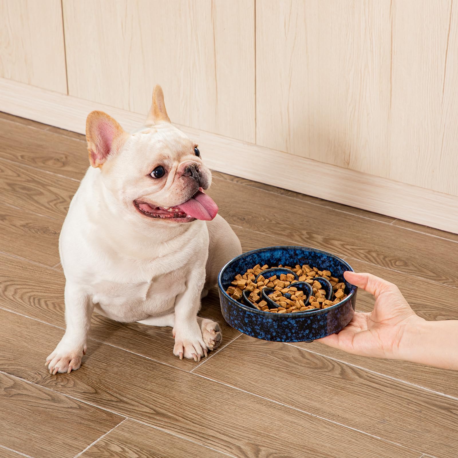 Vancasso ceramic dish cleaning surface is easy to maintain
