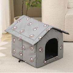 VARMTOR Outdoor Cat House waterproof-oxford-cloth shields rain and snow.