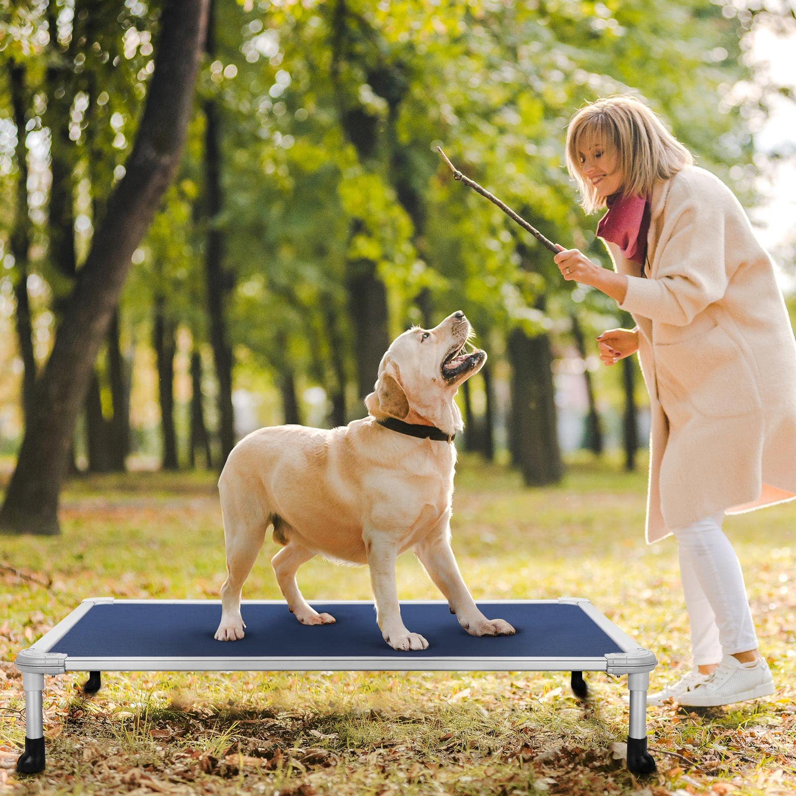 Veehoo chew-proof bed with Textilene mesh provides breathable comfort on hot days.