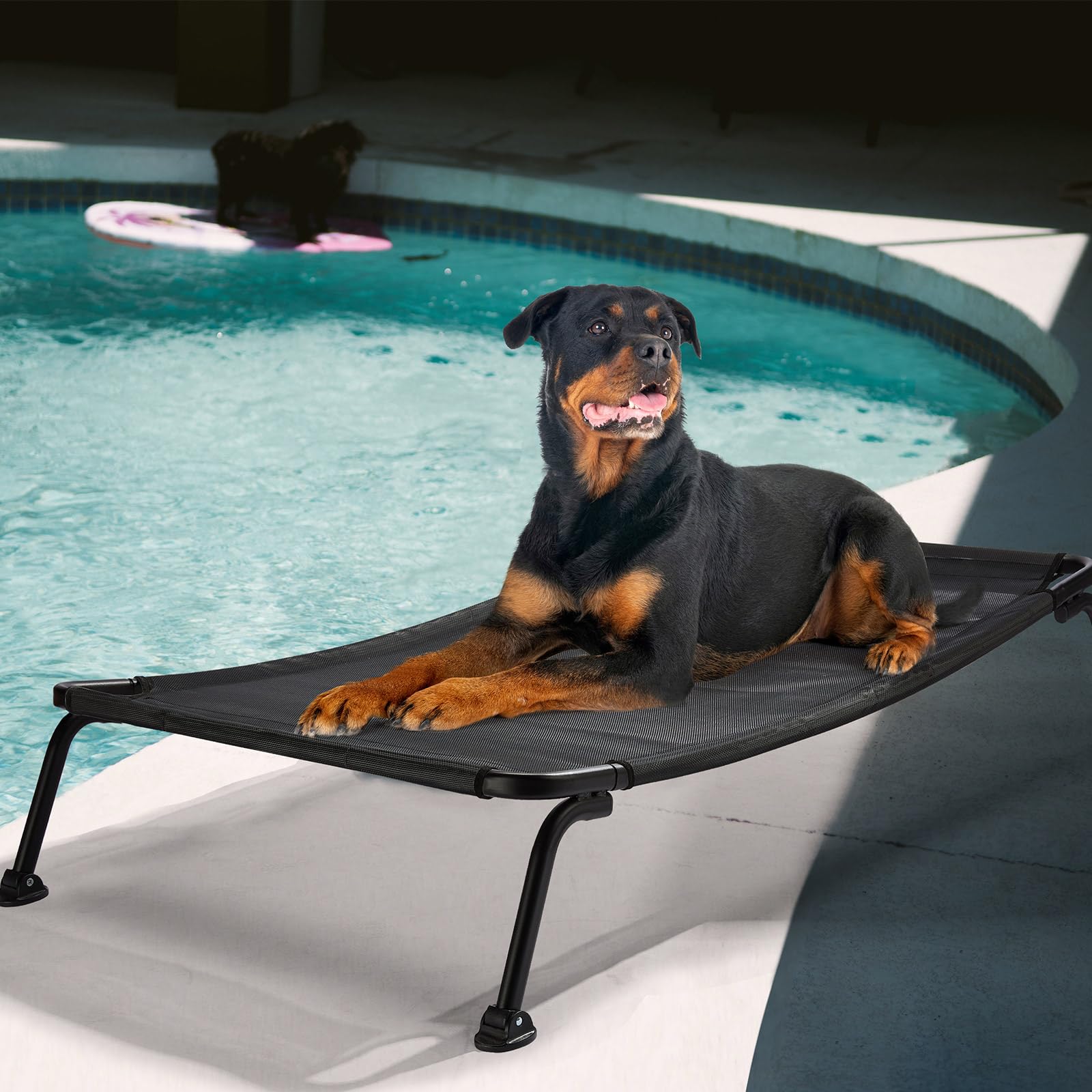 Veehoo black legs provide durable outdoor support.